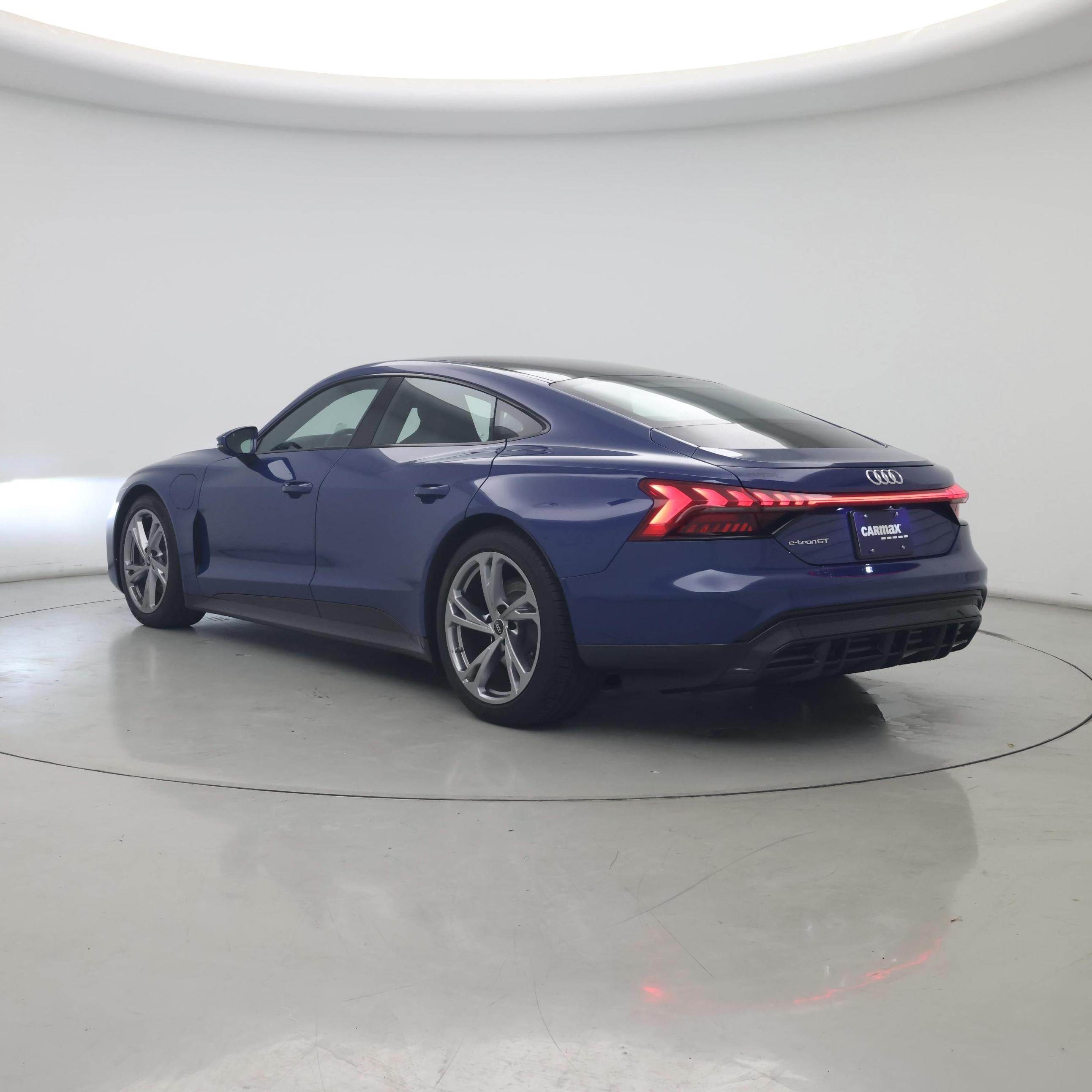 Thumbnail: 2024 Audi e-tron GT - 2