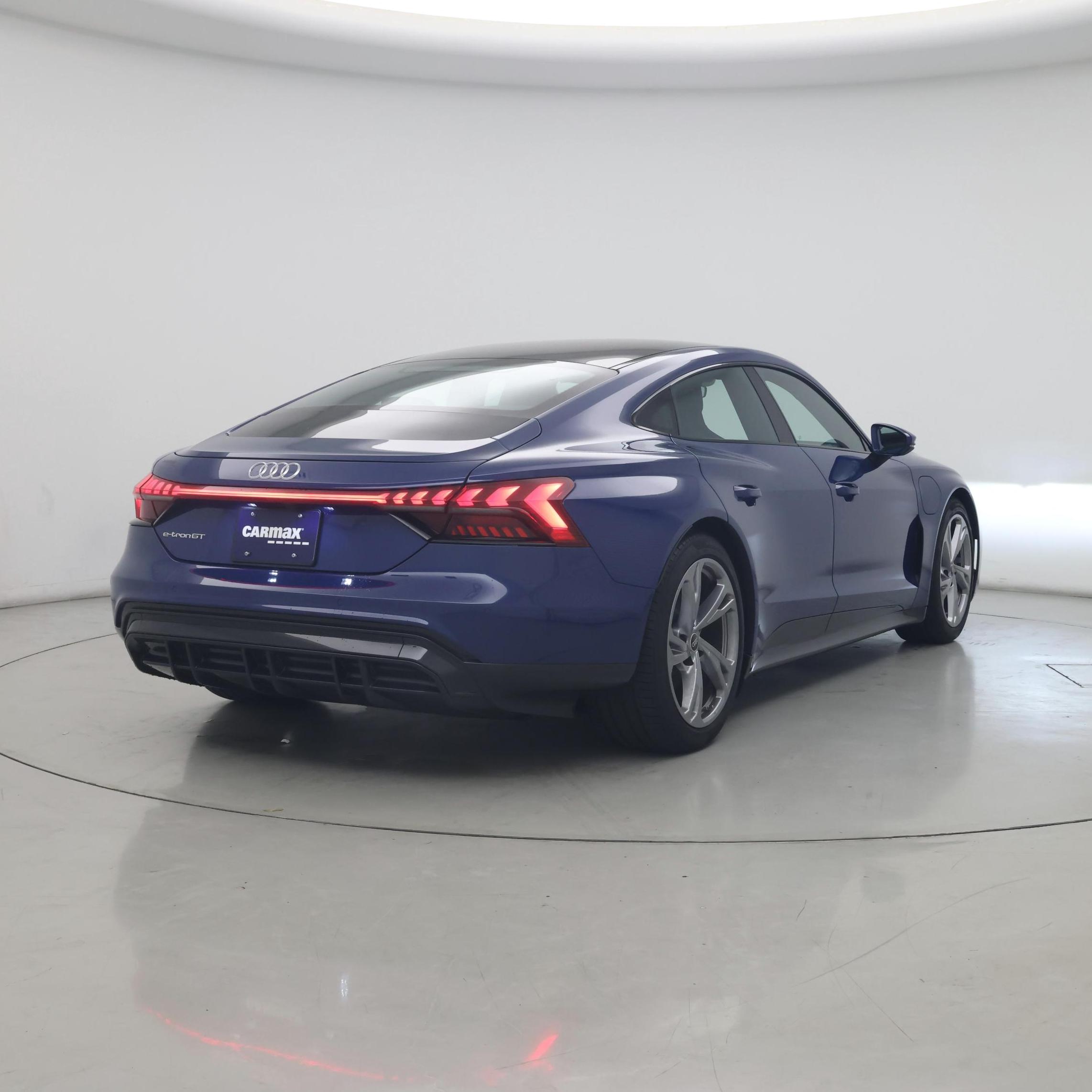 Thumbnail: 2024 Audi e-tron GT - 8