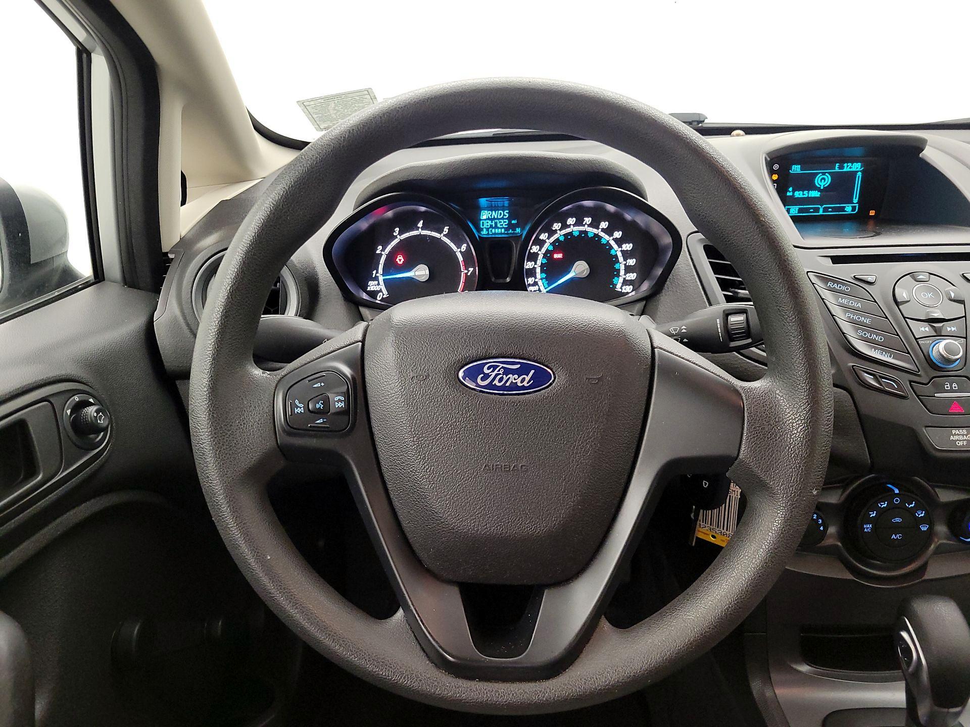 Thumbnail: 2016 Ford Fiesta - 10