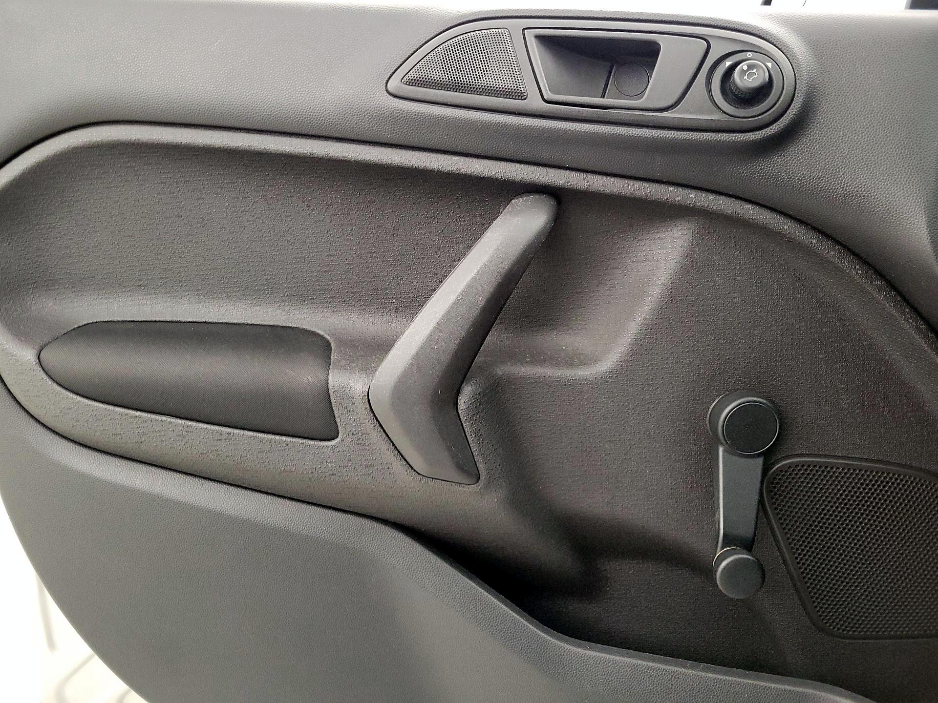 Thumbnail: 2016 Ford Fiesta - 12