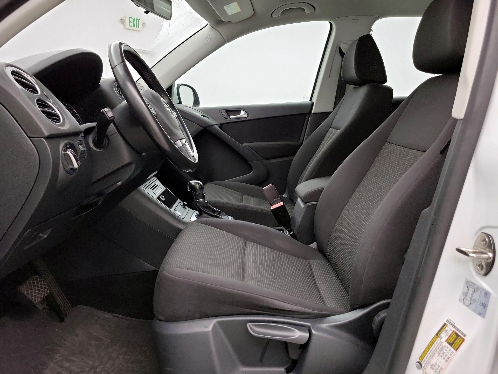 Thumbnail: 2017 Volkswagen Tiguan - 11