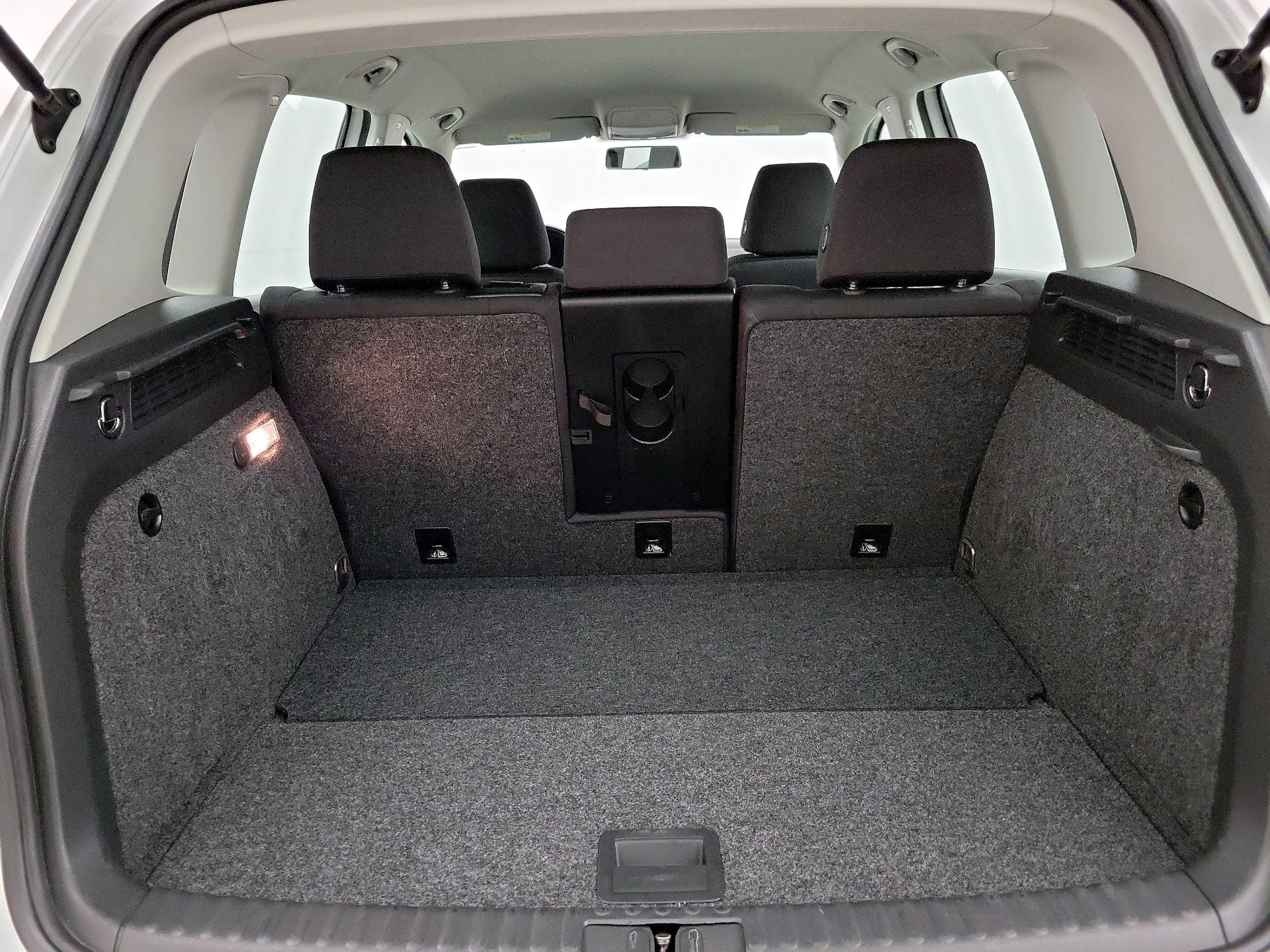 Thumbnail: 2017 Volkswagen Tiguan - 20