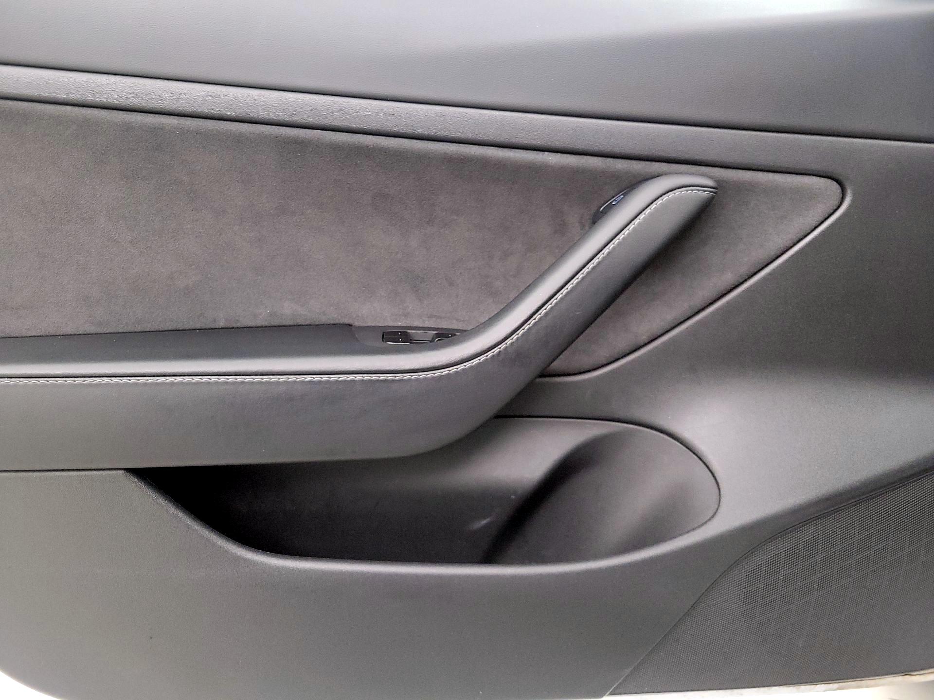 Thumbnail: 2021 Tesla Model 3 - 12