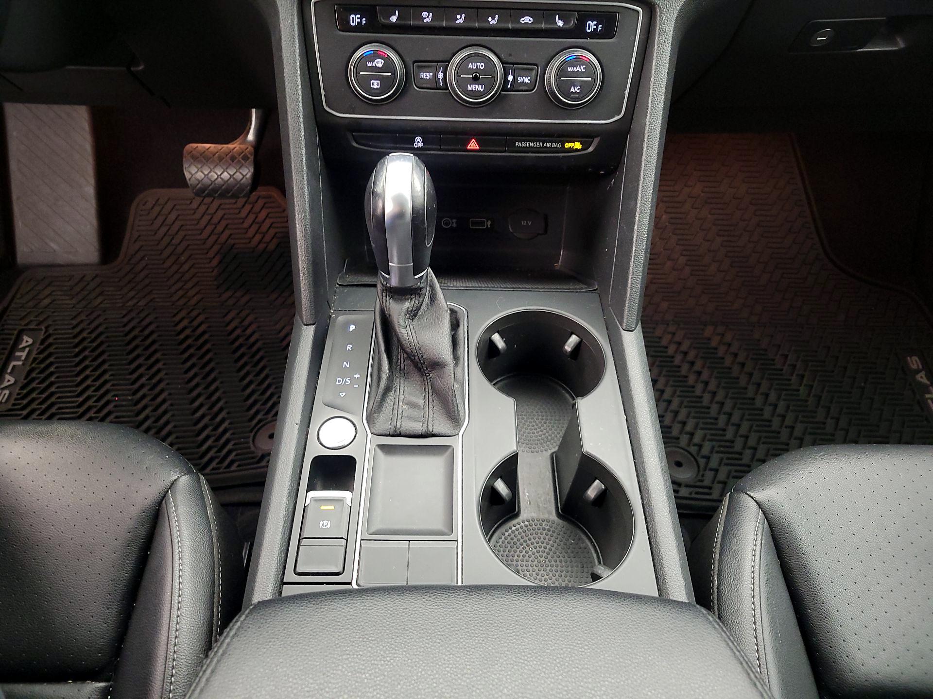 Thumbnail: 2019 Volkswagen Atlas - 17