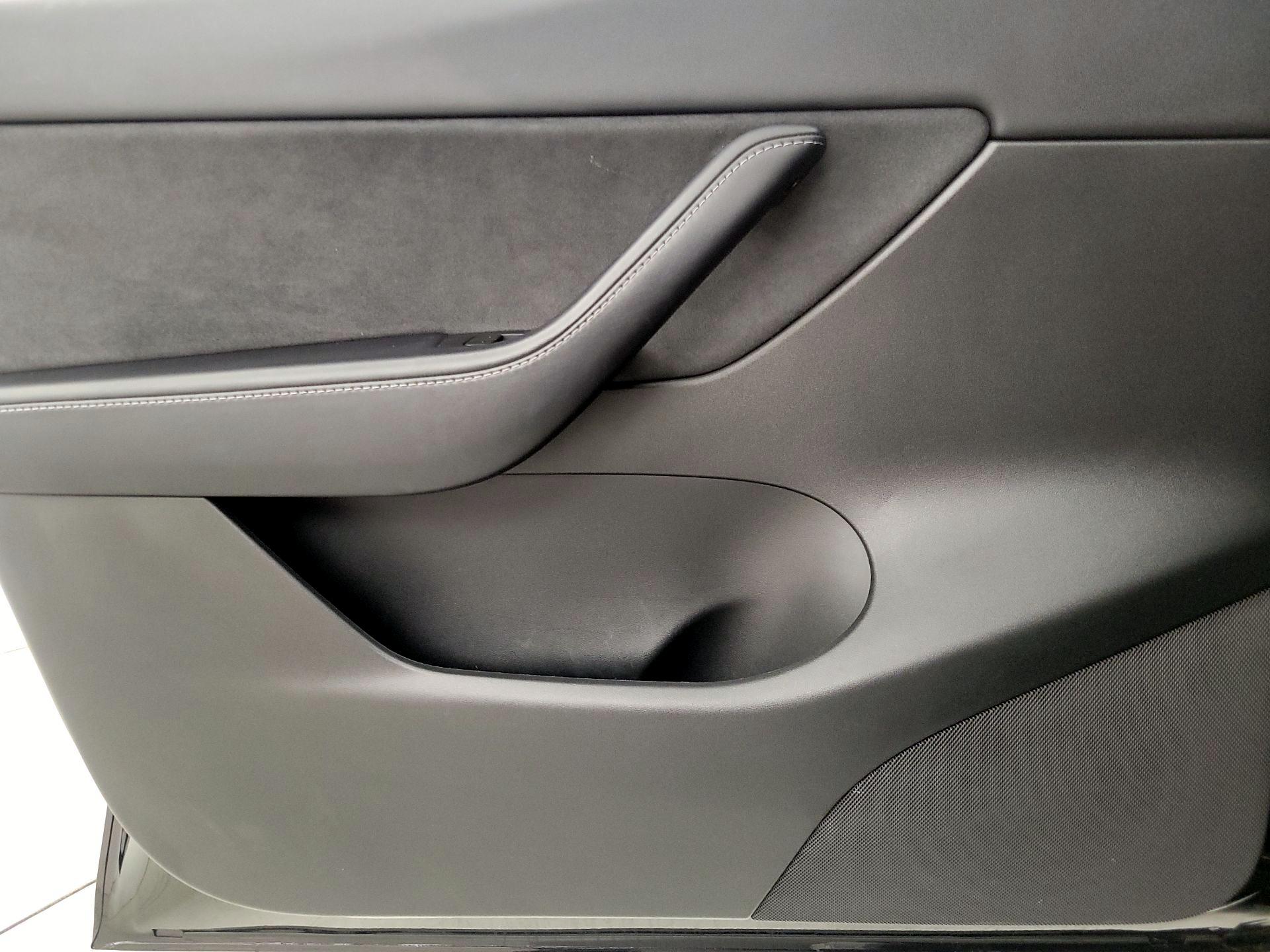 Thumbnail: 2022 Tesla Model Y - 12