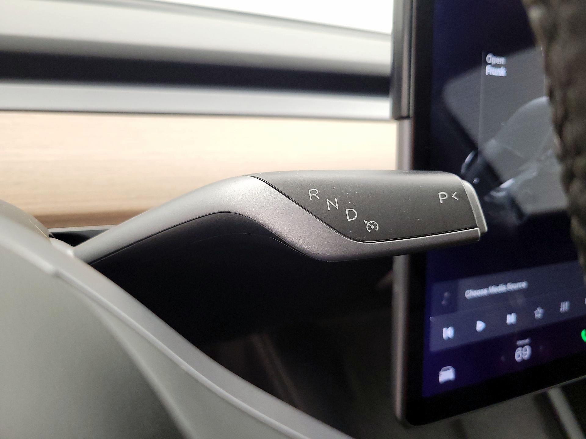 Thumbnail: 2022 Tesla Model Y - 17