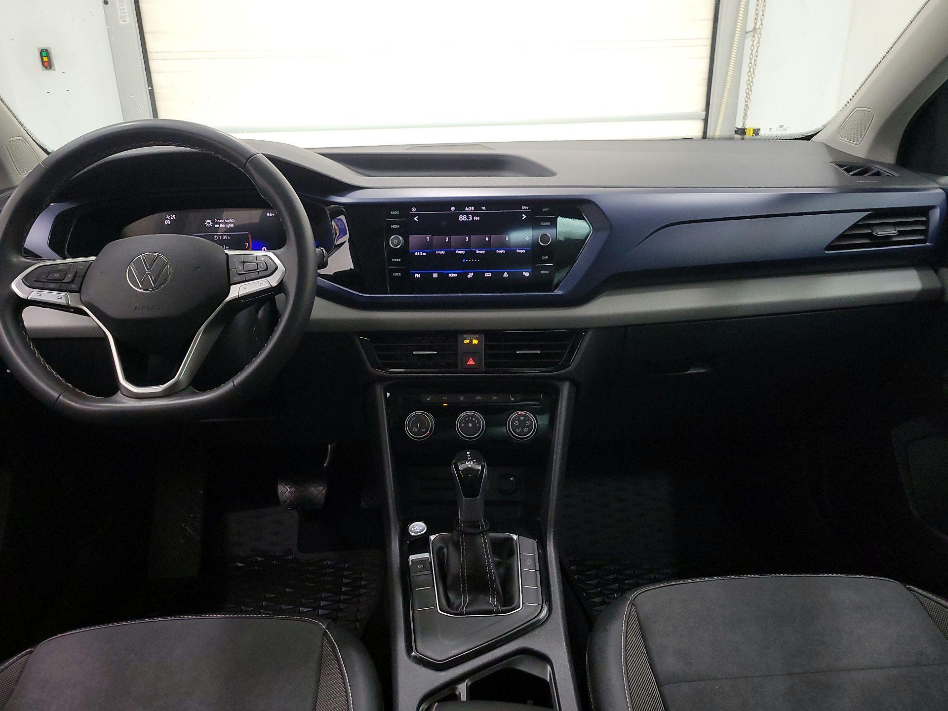 Thumbnail: 2023 Volkswagen Taos - 9