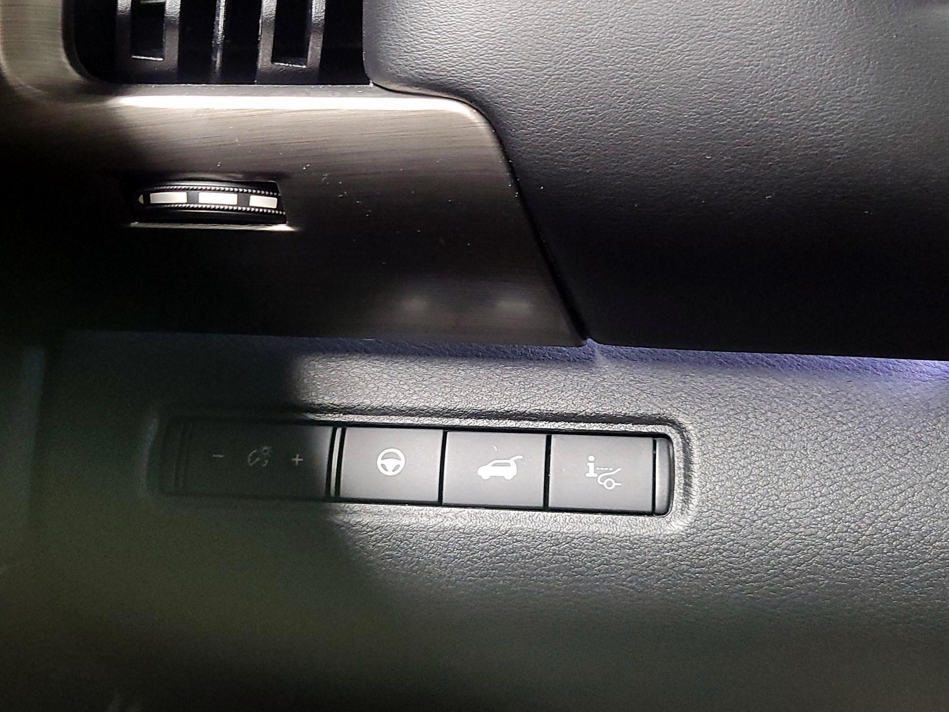 Thumbnail: 2022 Nissan Pathfinder - 11