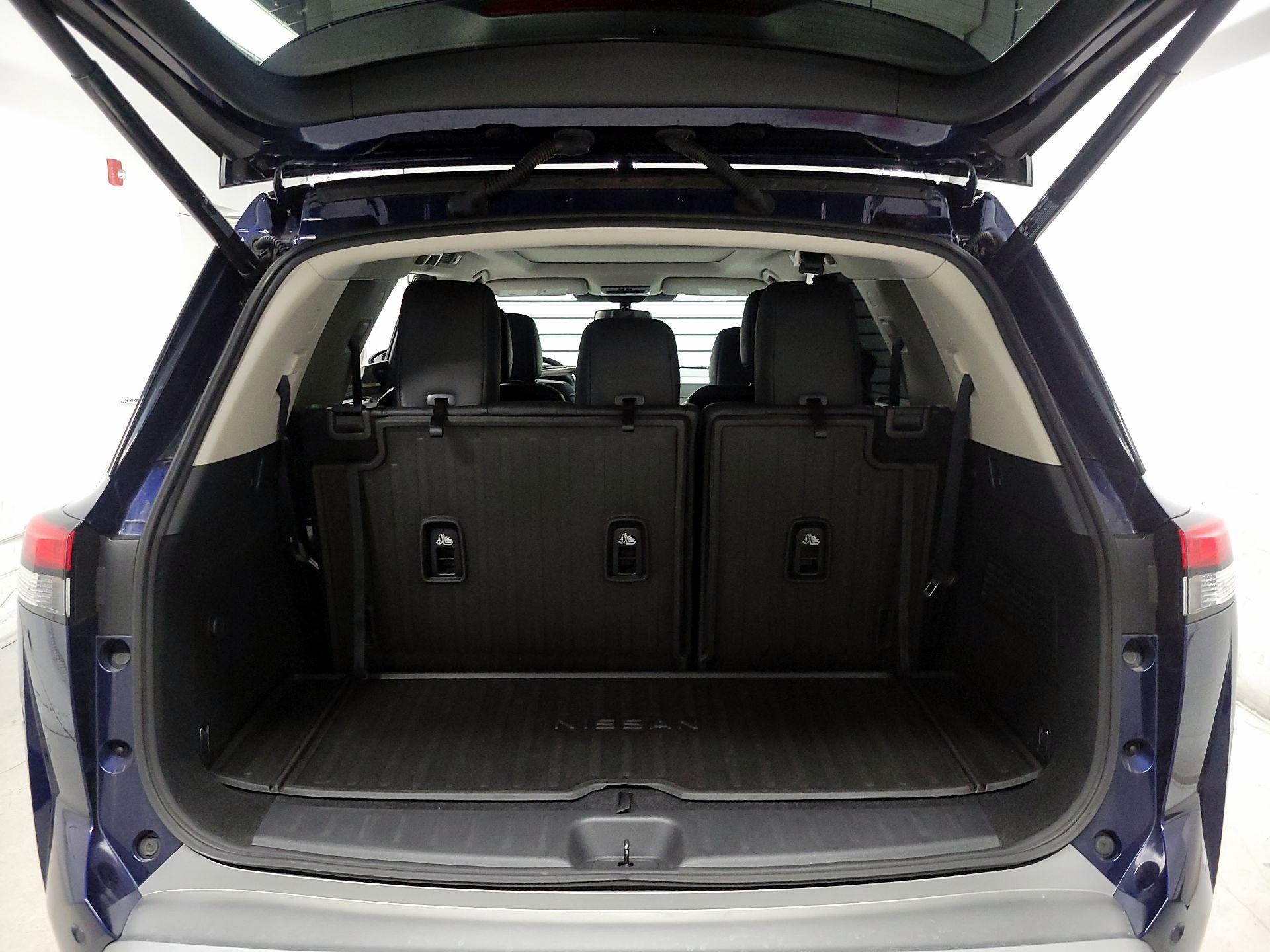 Thumbnail: 2022 Nissan Pathfinder - 17