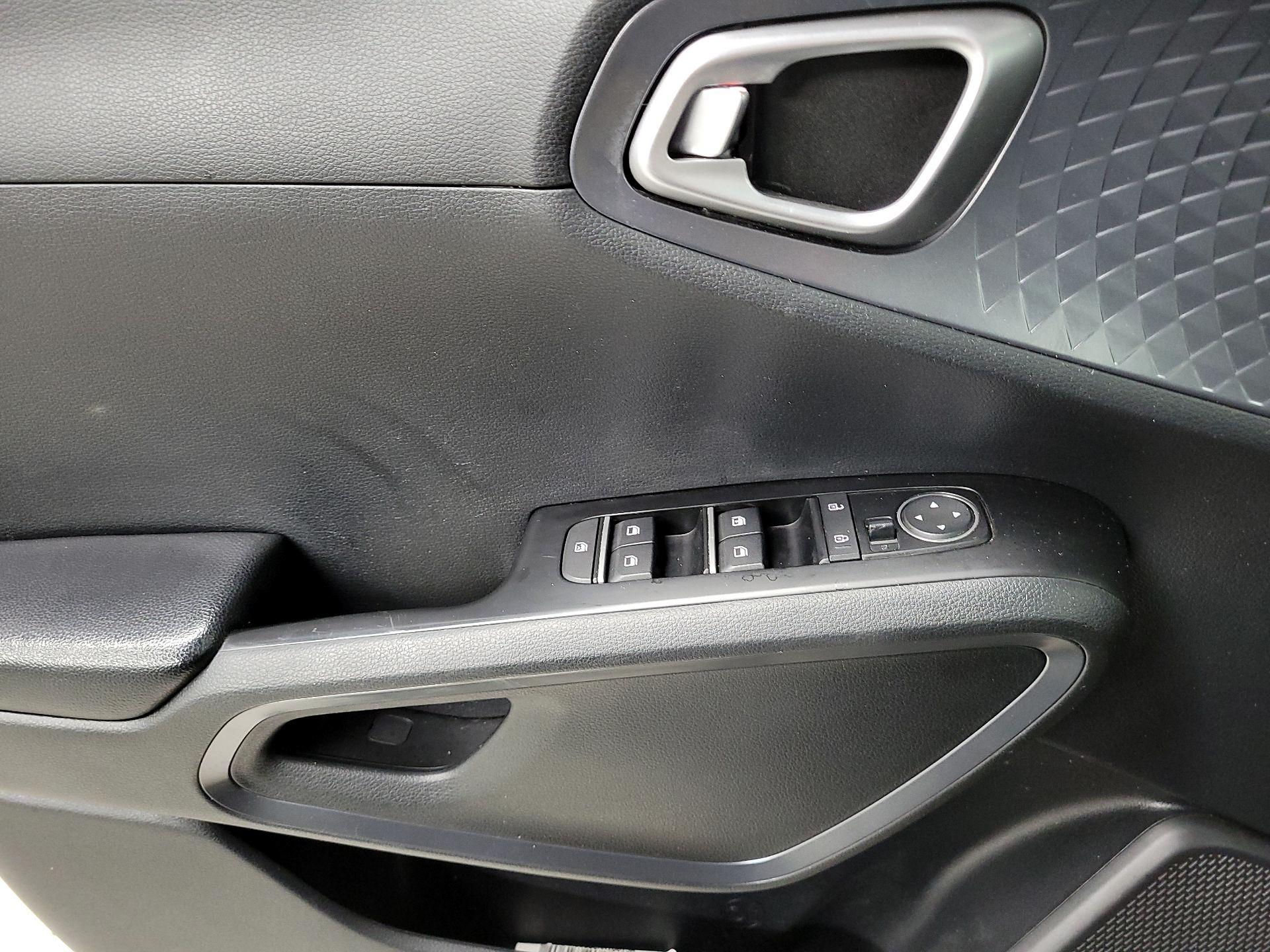 Thumbnail: 2021 Kia Soul - 10