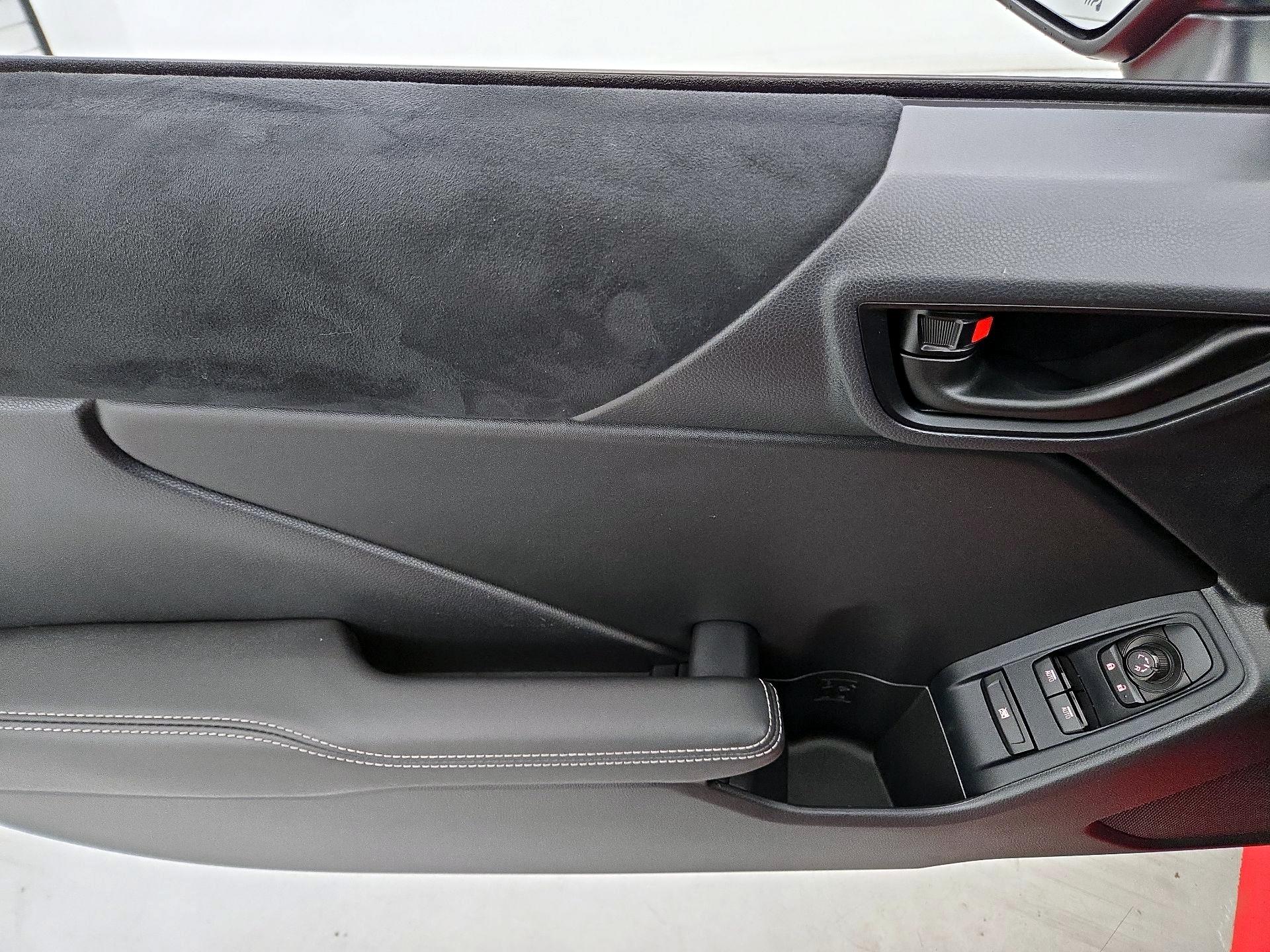 Thumbnail: 2025 Toyota GR86 - 12