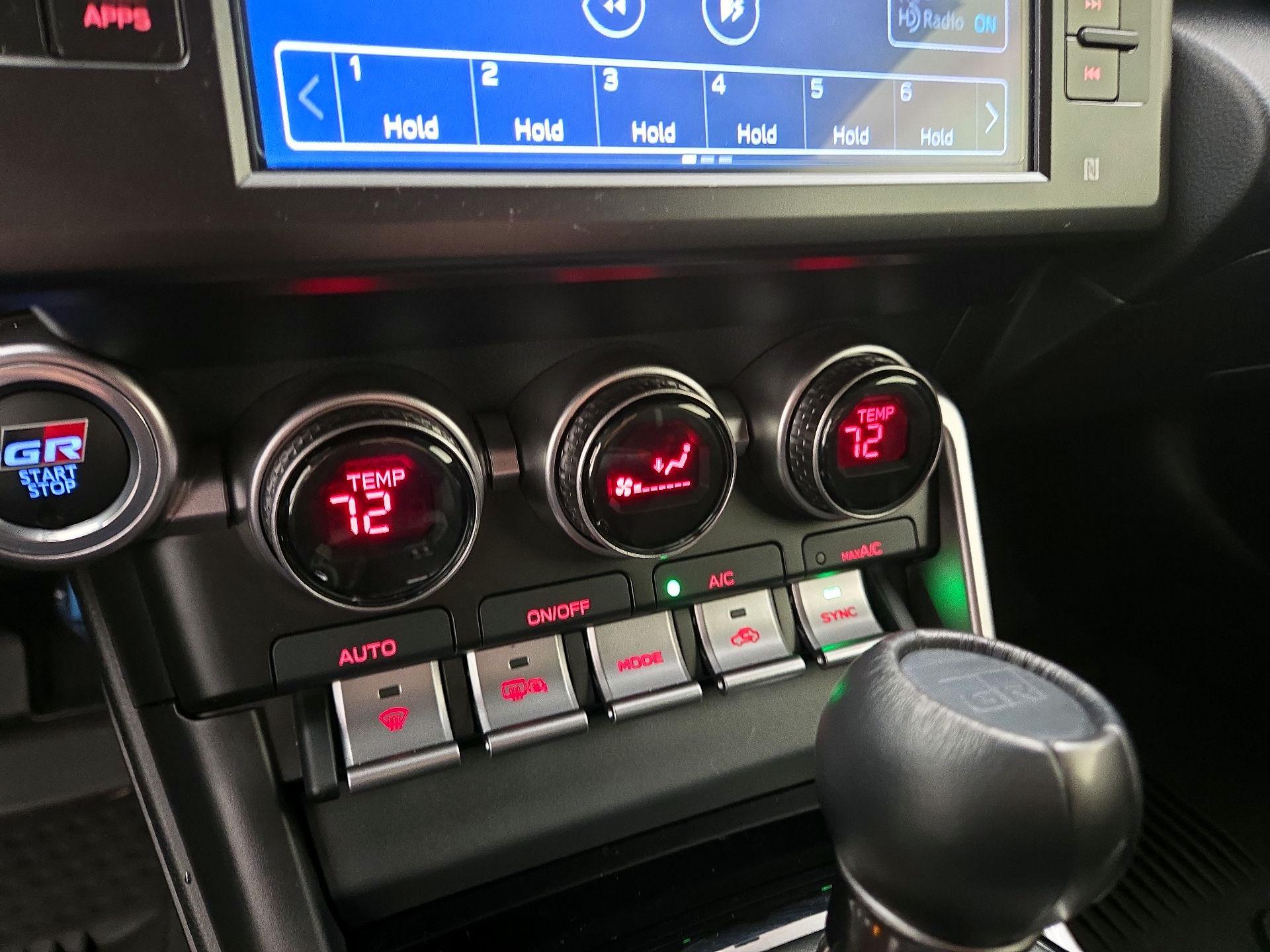 Thumbnail: 2025 Toyota GR86 - 16