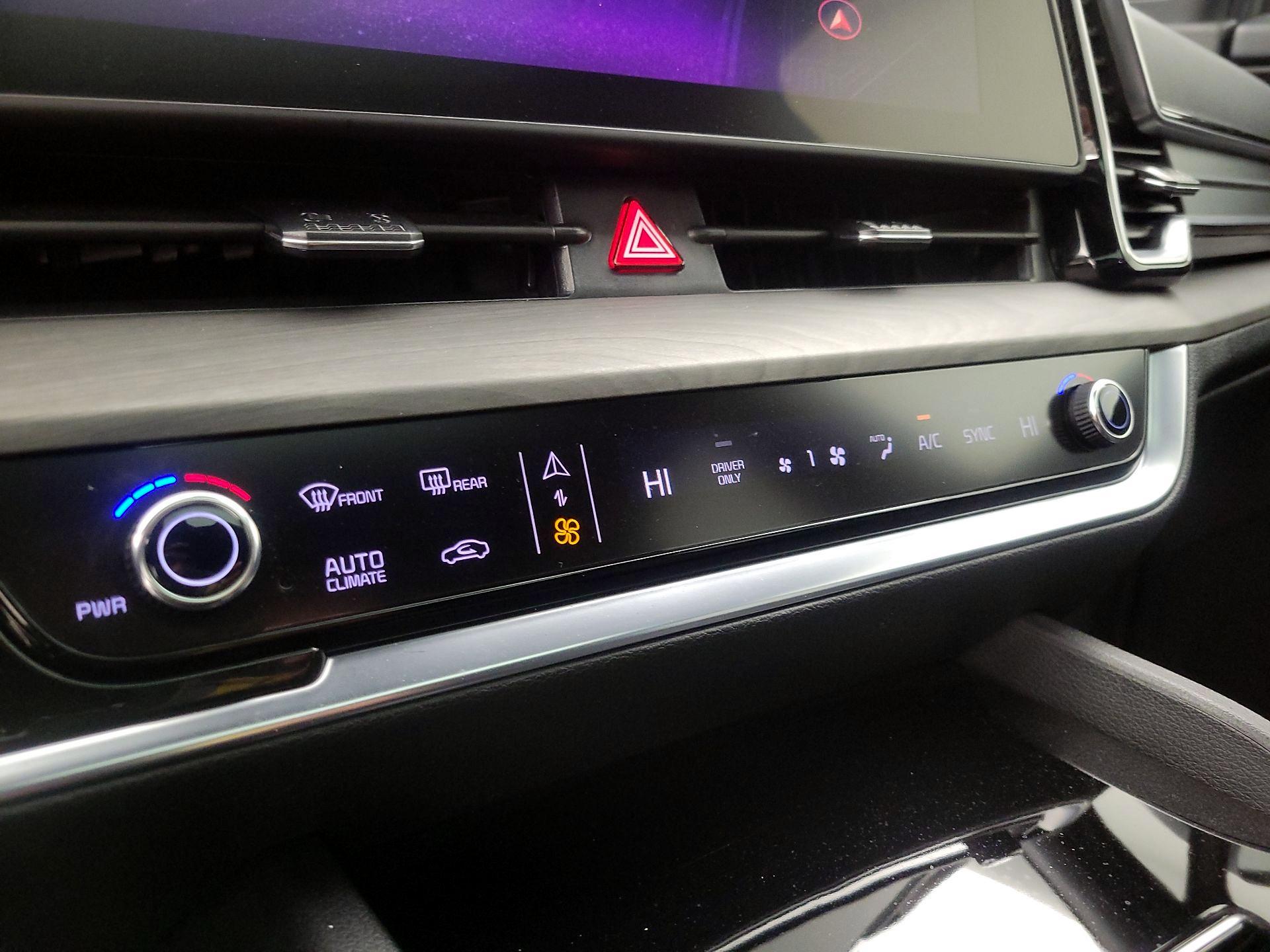 Thumbnail: 2023 Kia Sportage - 17