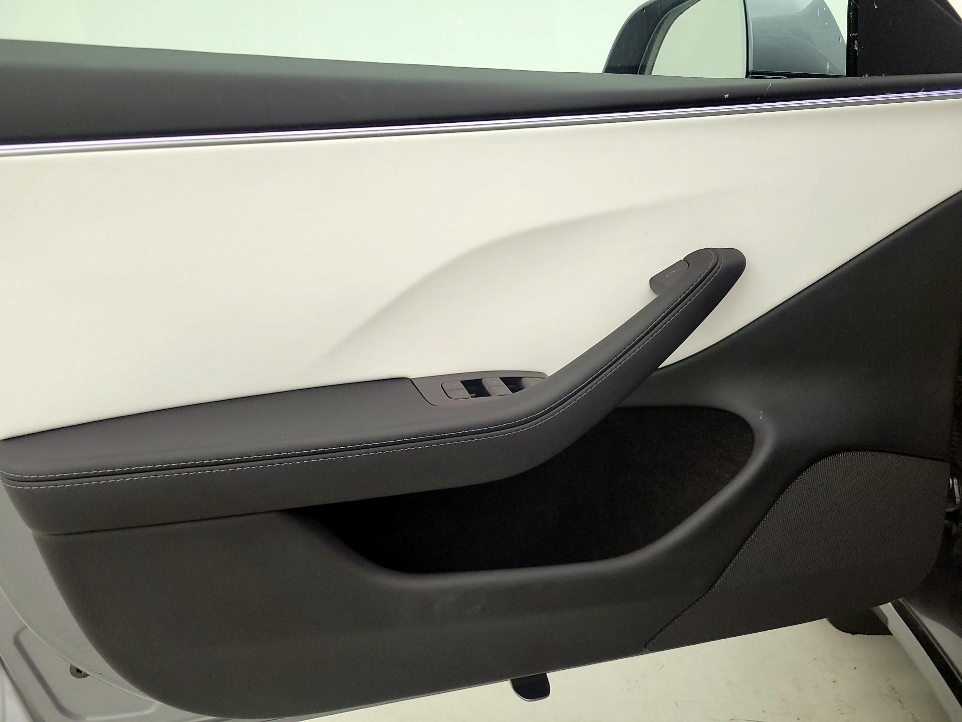 Thumbnail: 2025 Tesla Model 3 - 12