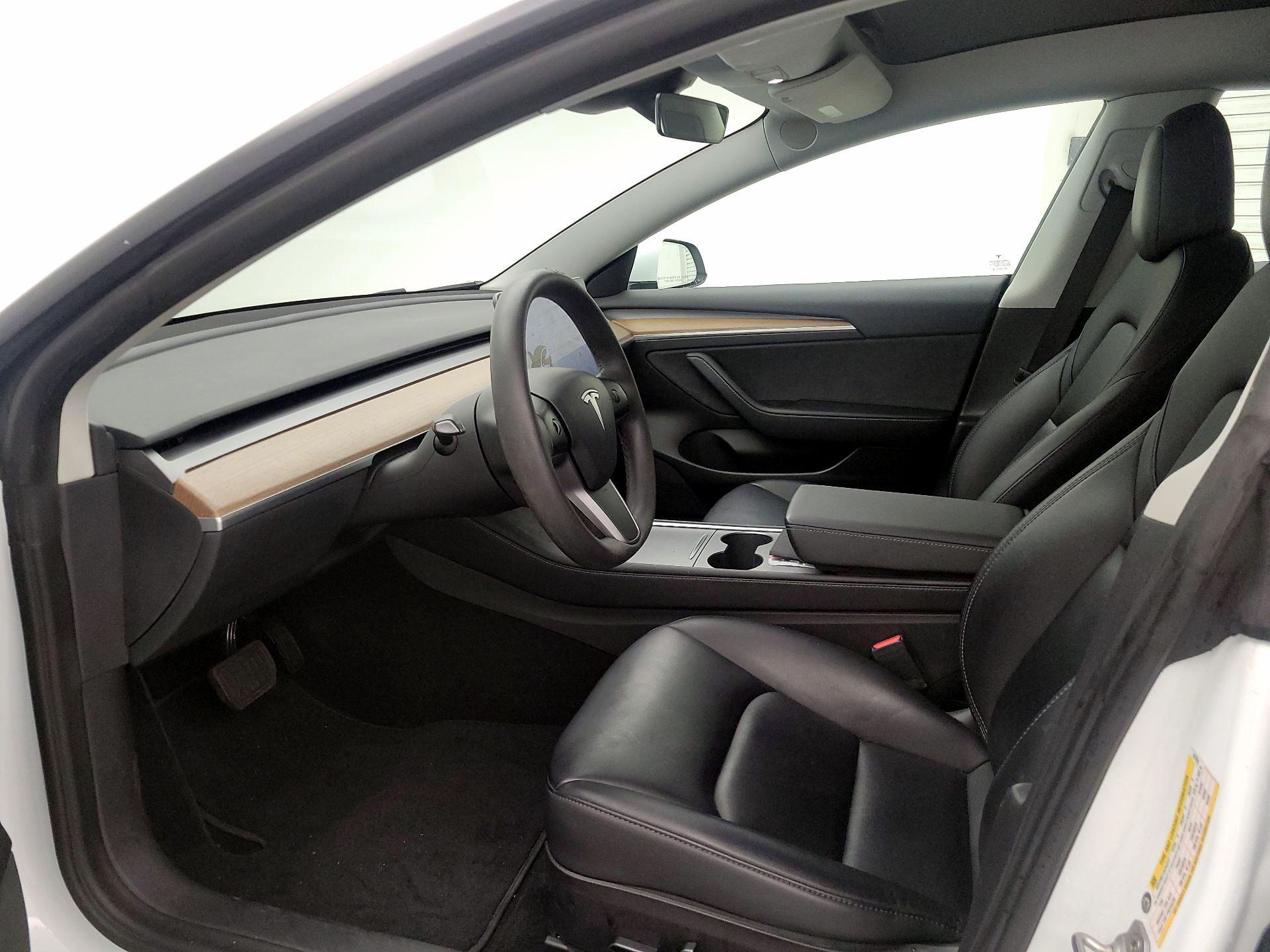 Thumbnail: 2022 Tesla Model 3 - 11