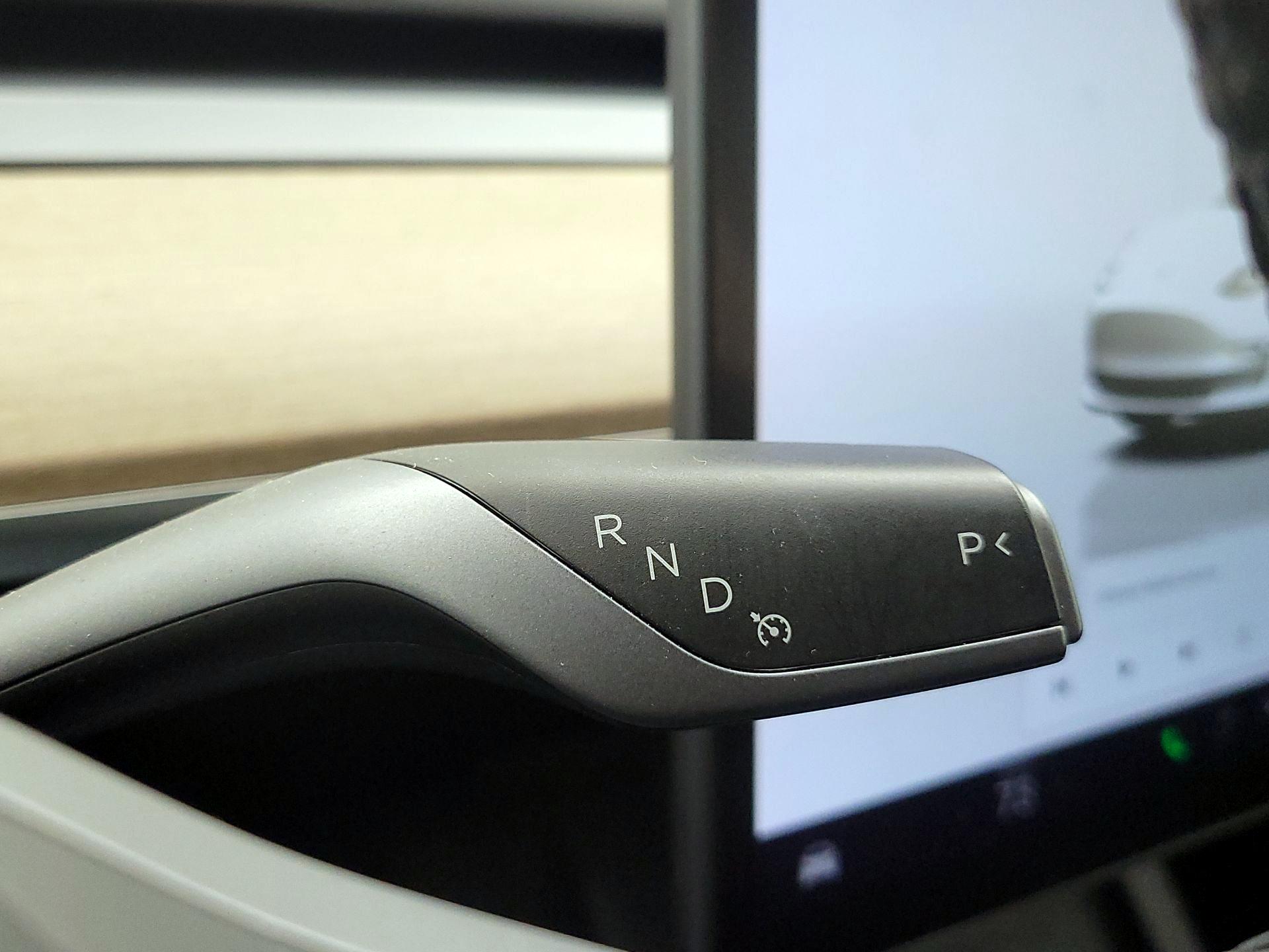 Thumbnail: 2022 Tesla Model 3 - 17