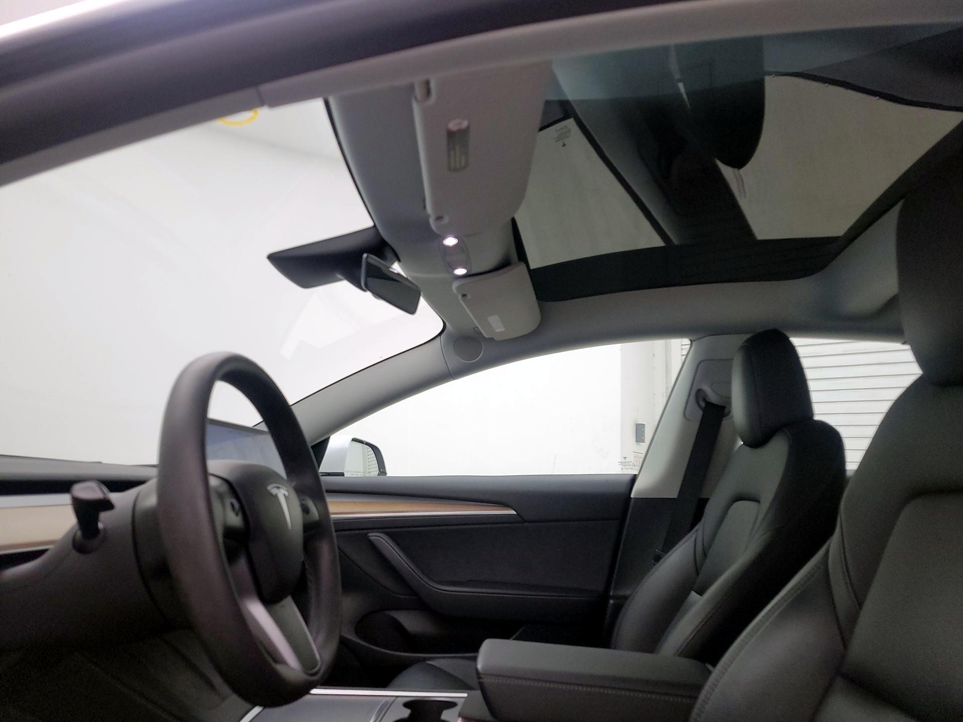 Thumbnail: 2022 Tesla Model 3 - 18