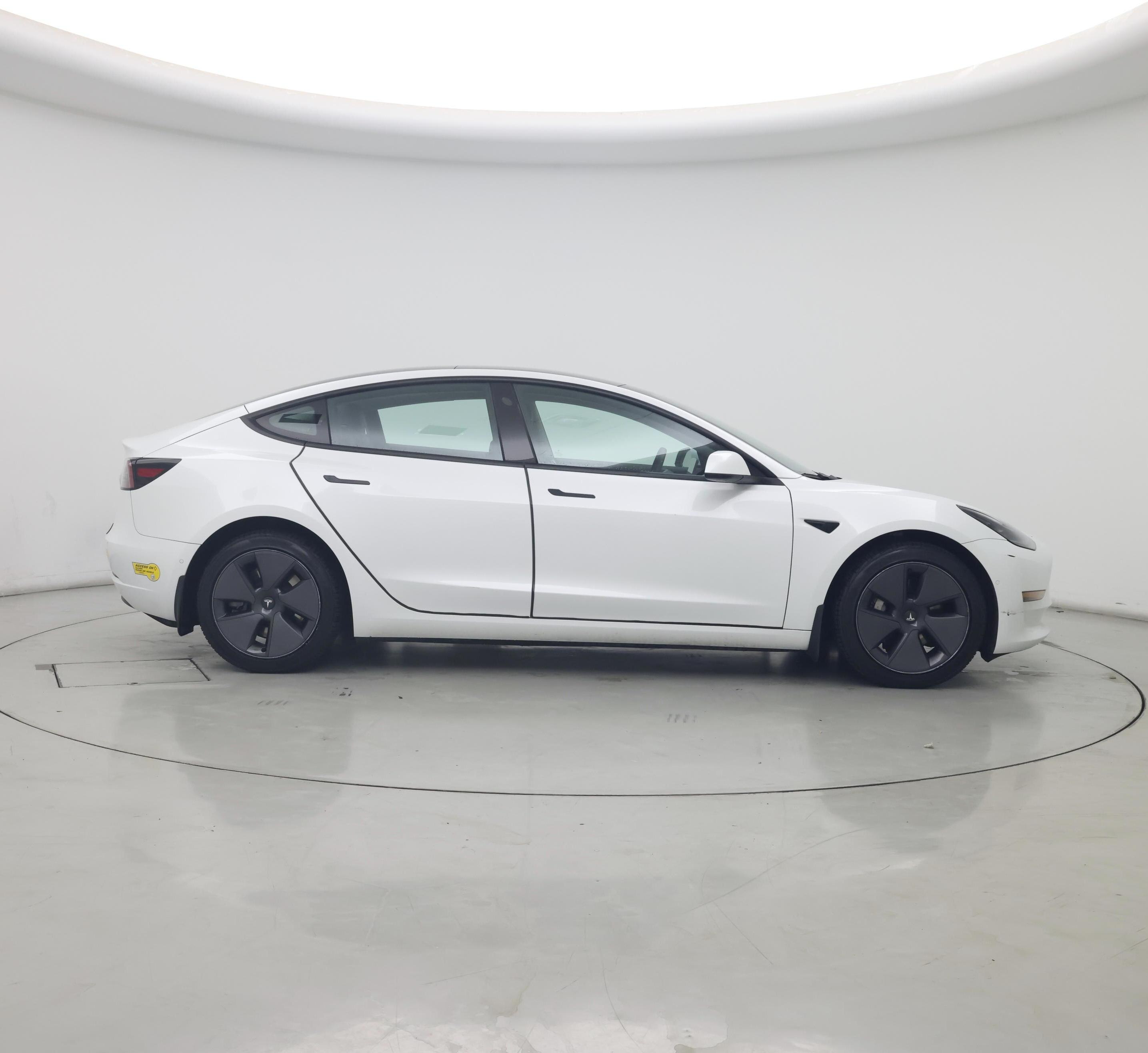 Thumbnail: 2022 Tesla Model 3 - 7