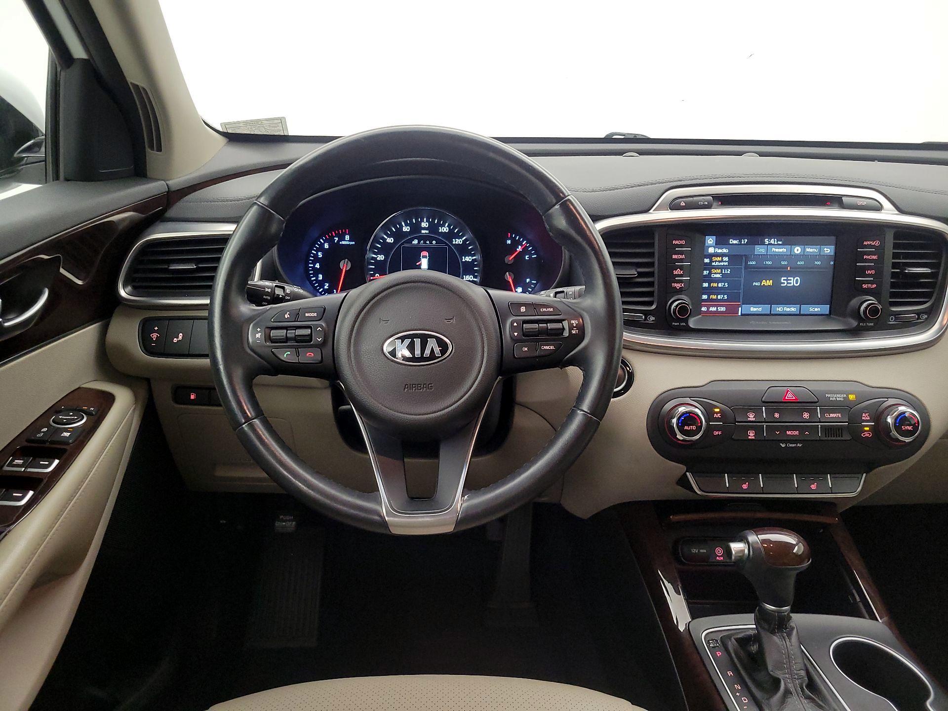 Thumbnail: 2017 Kia Sorento - 10