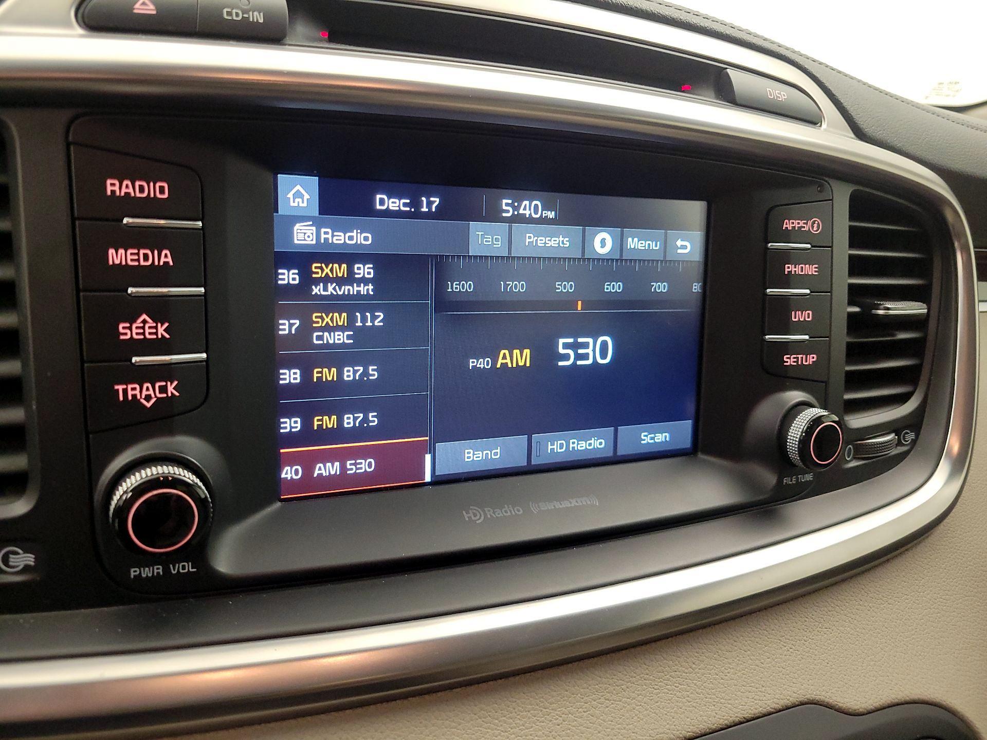 Thumbnail: 2017 Kia Sorento - 15