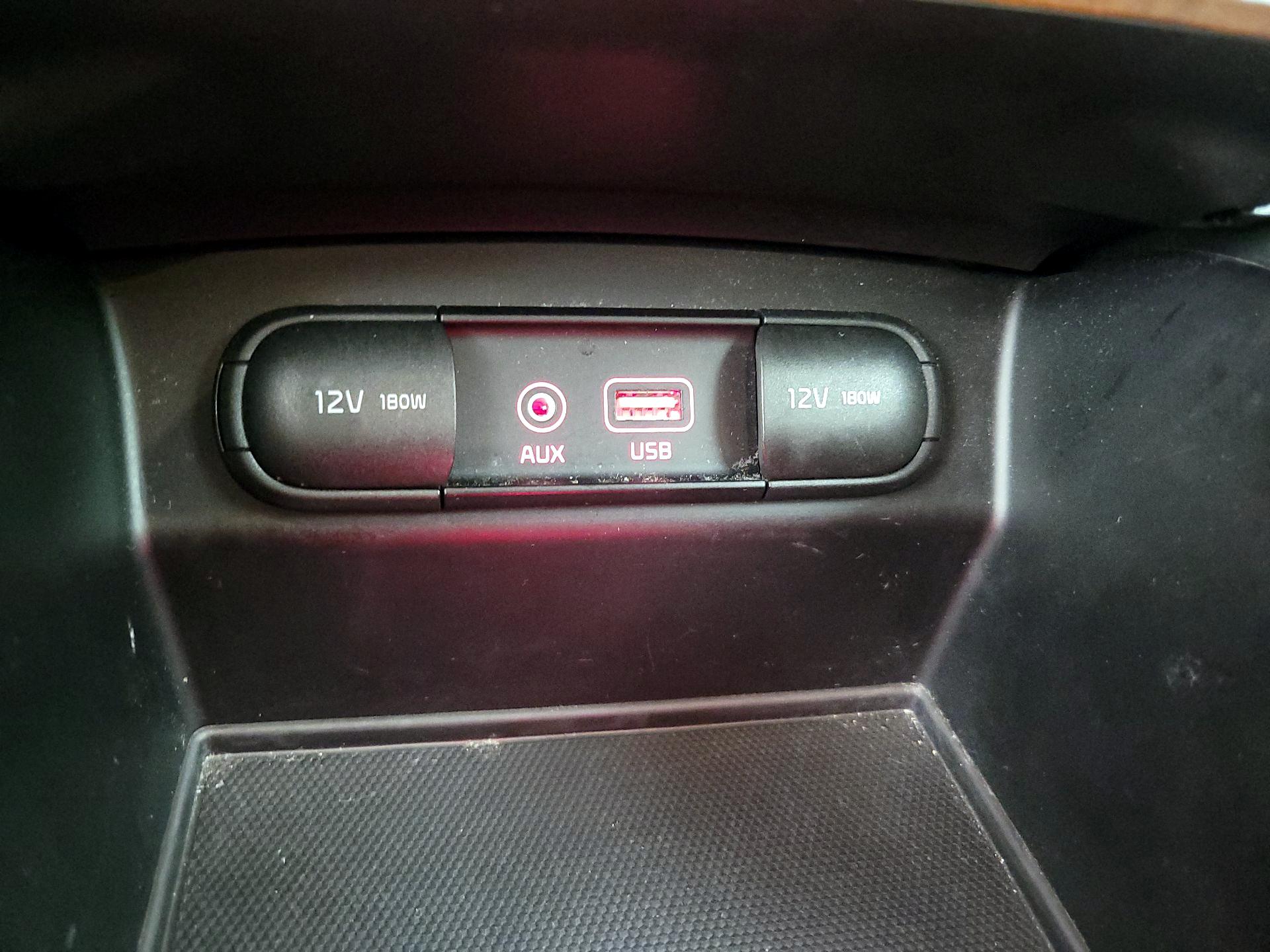 Thumbnail: 2017 Kia Sorento - 18