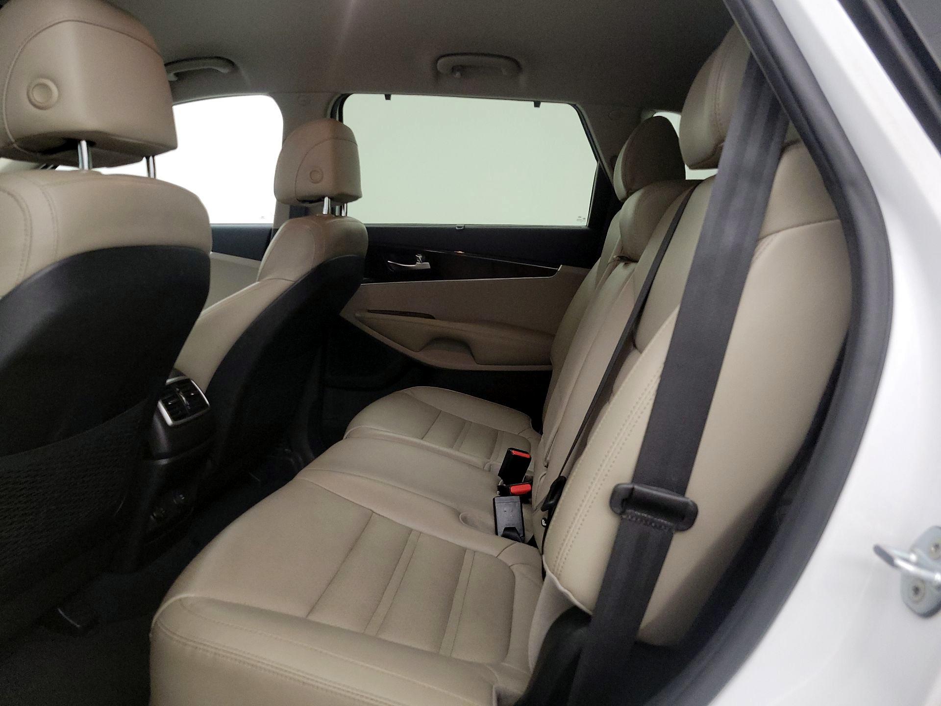 Thumbnail: 2017 Kia Sorento - 19