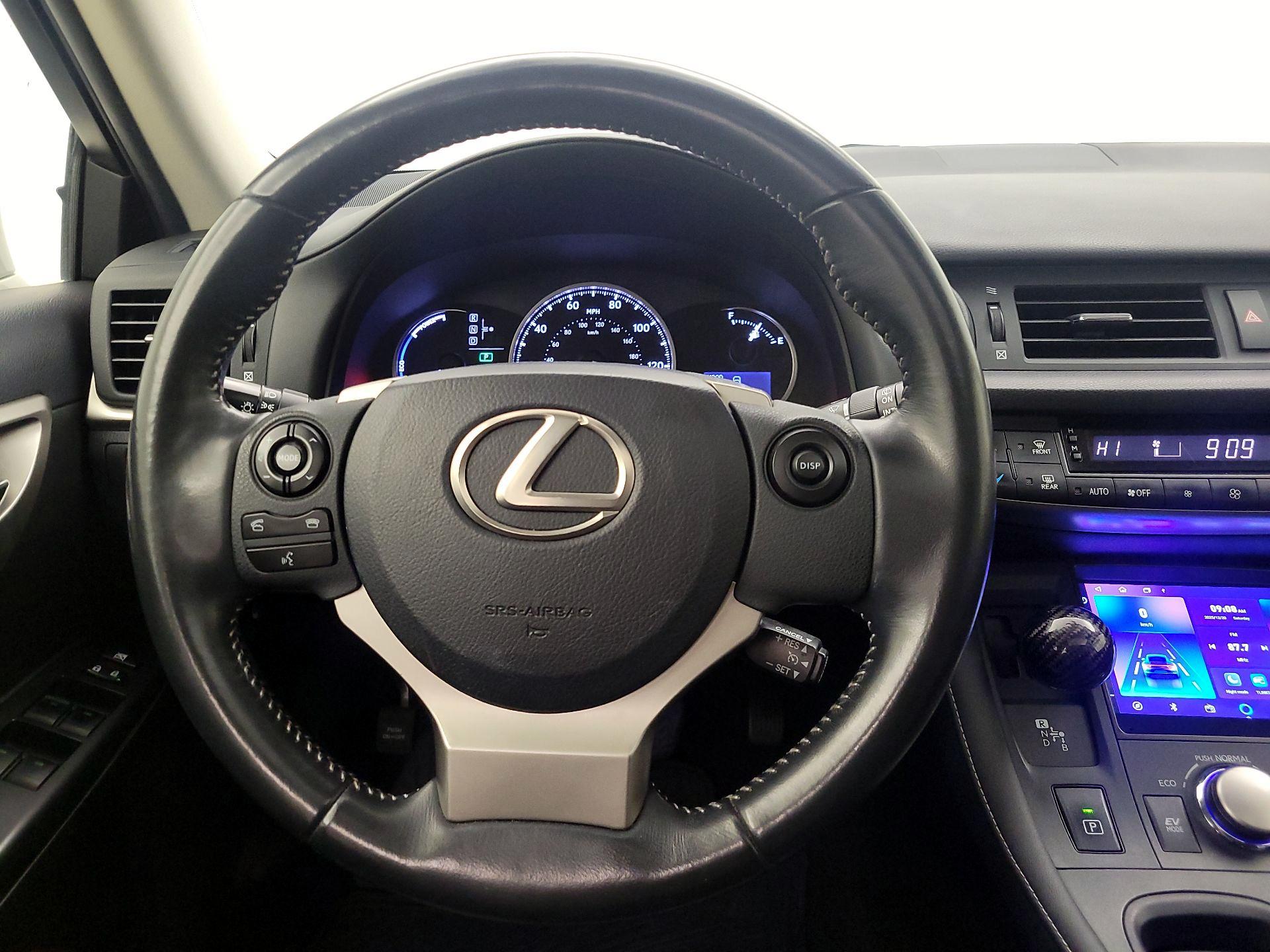 Thumbnail: 2015 Lexus CT - 10