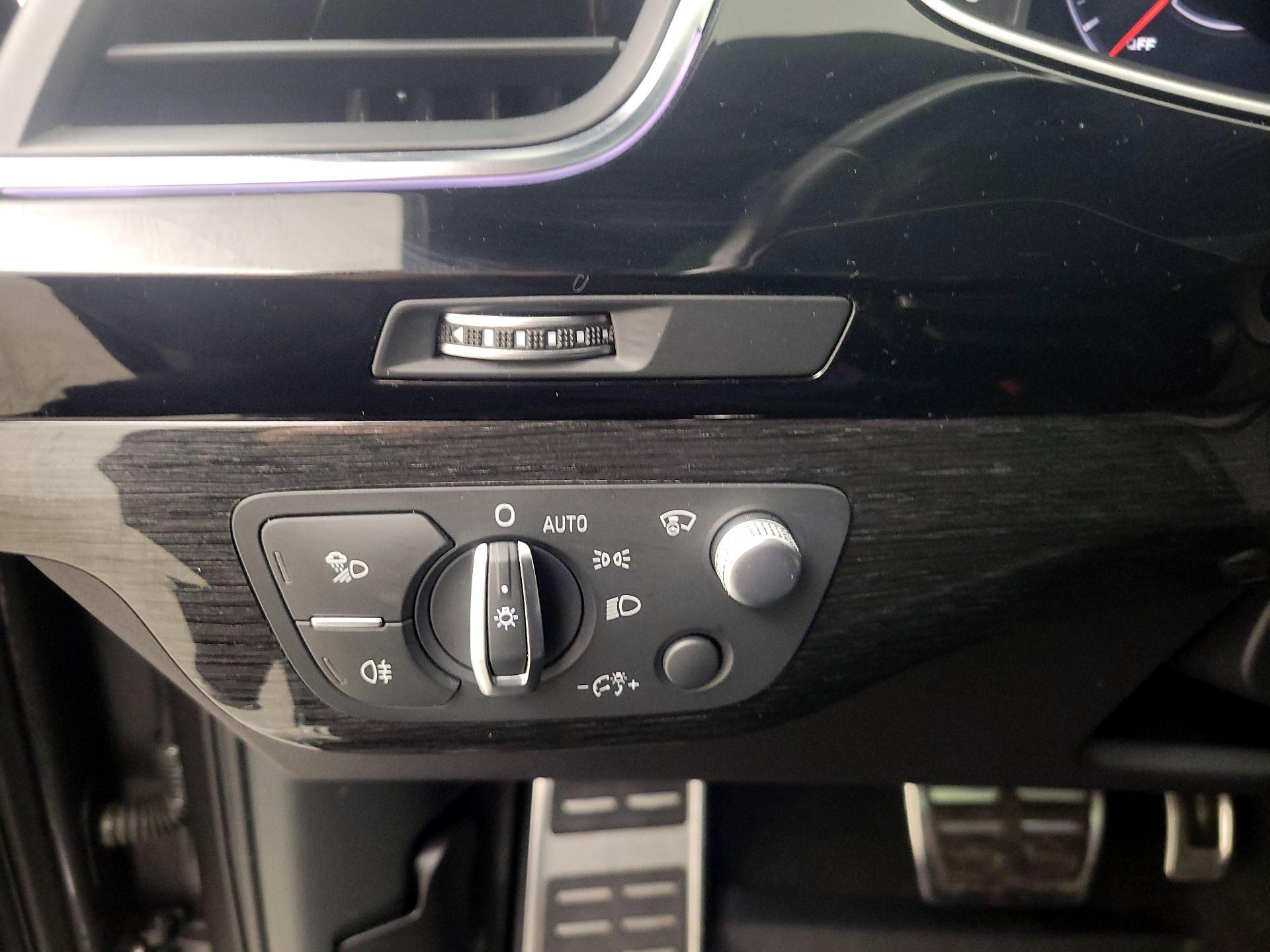 Thumbnail: 2019 Audi Q7 - 13