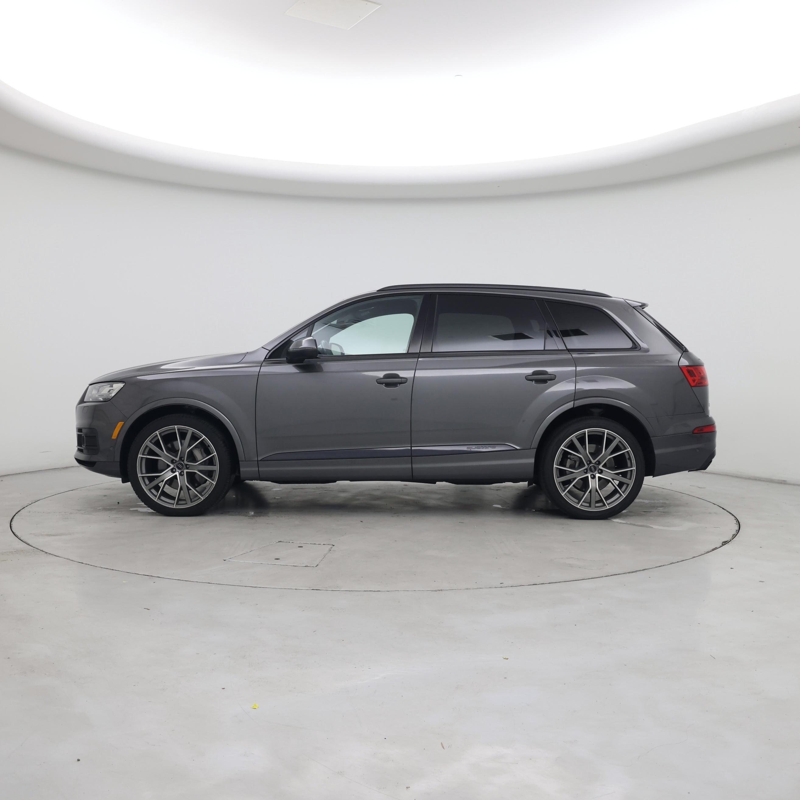 Thumbnail: 2019 Audi Q7 - 3