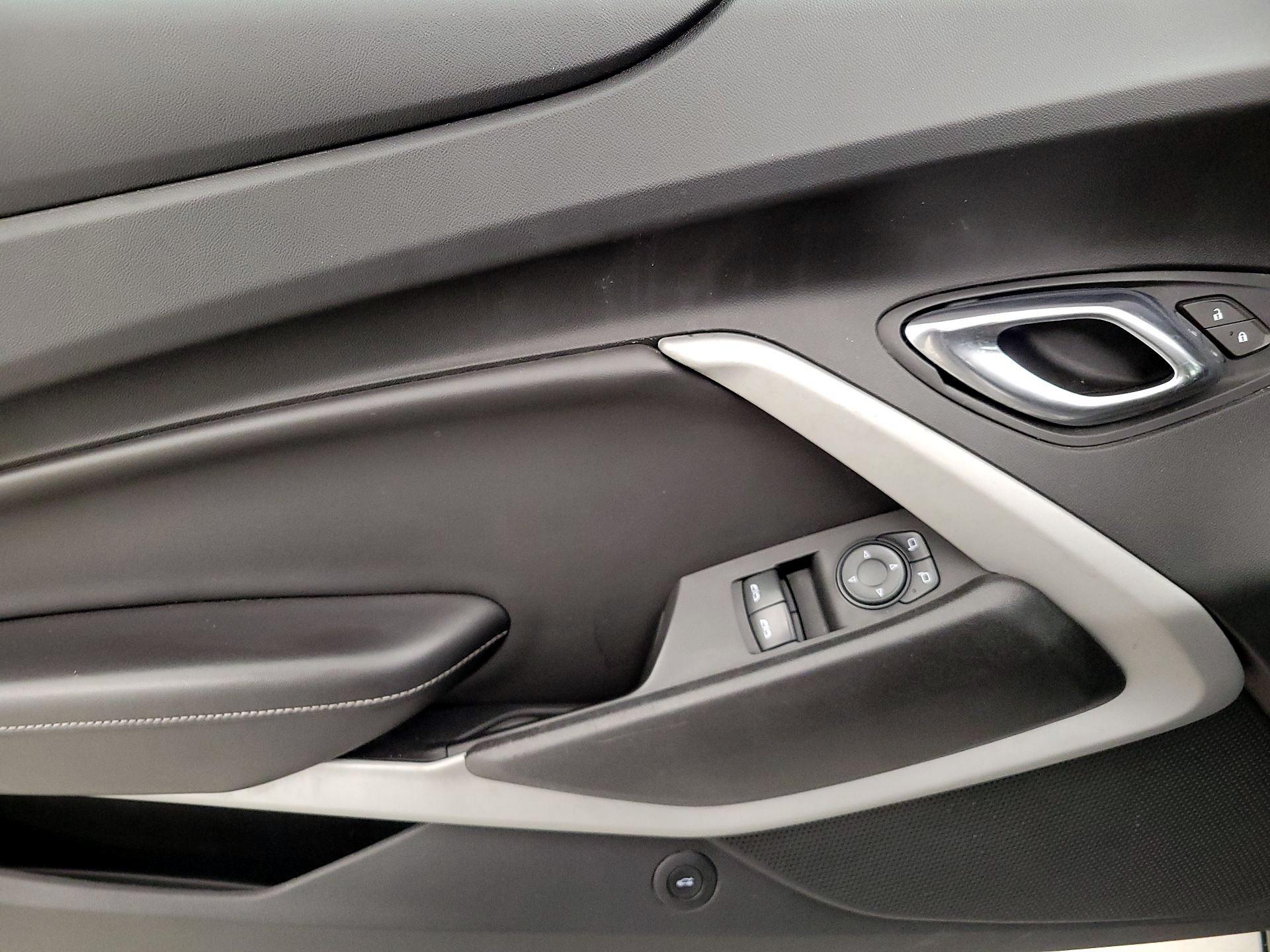 Thumbnail: 2019 Chevrolet Camaro - 12