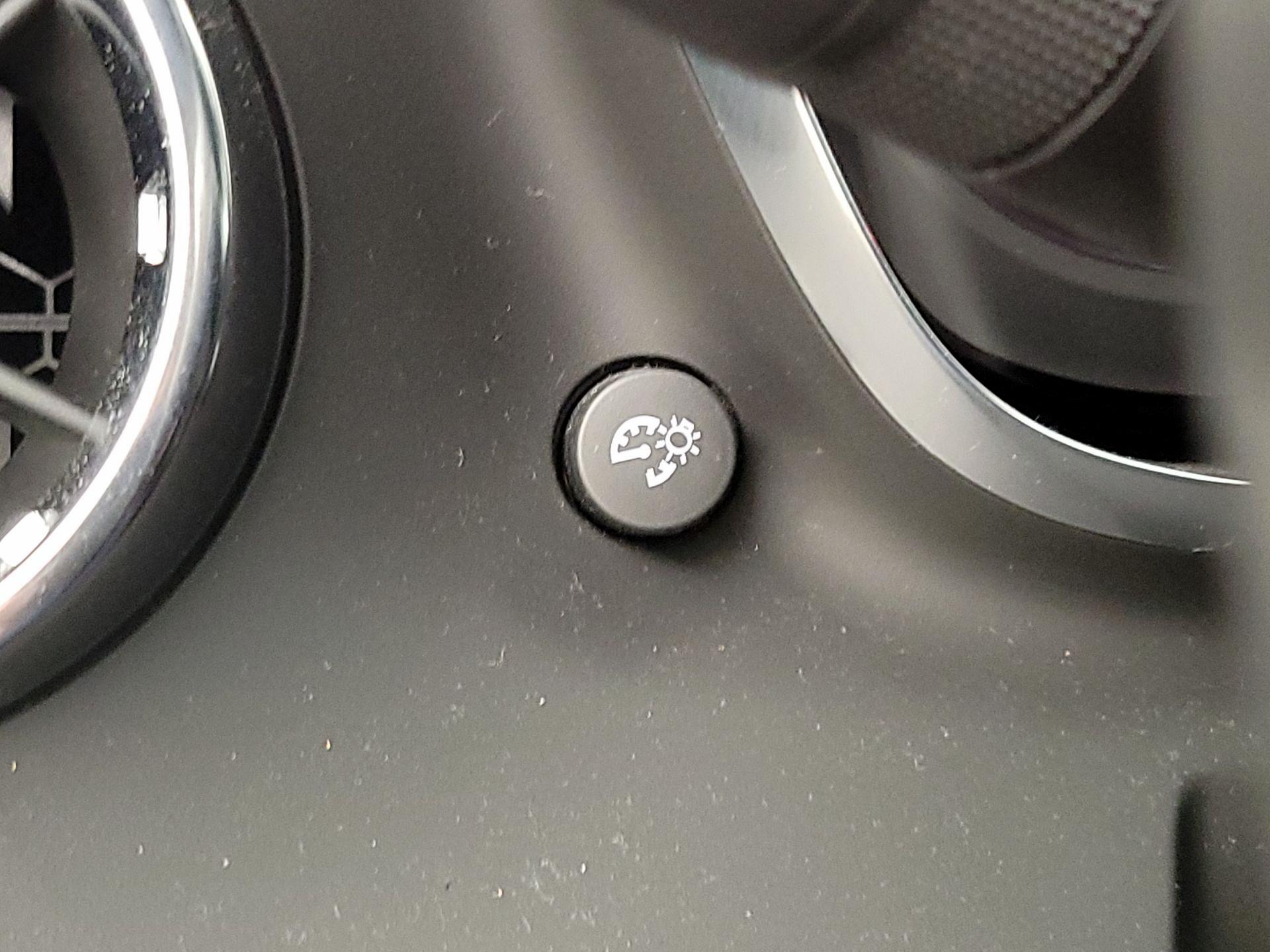 Thumbnail: 2019 Chevrolet Camaro - 13