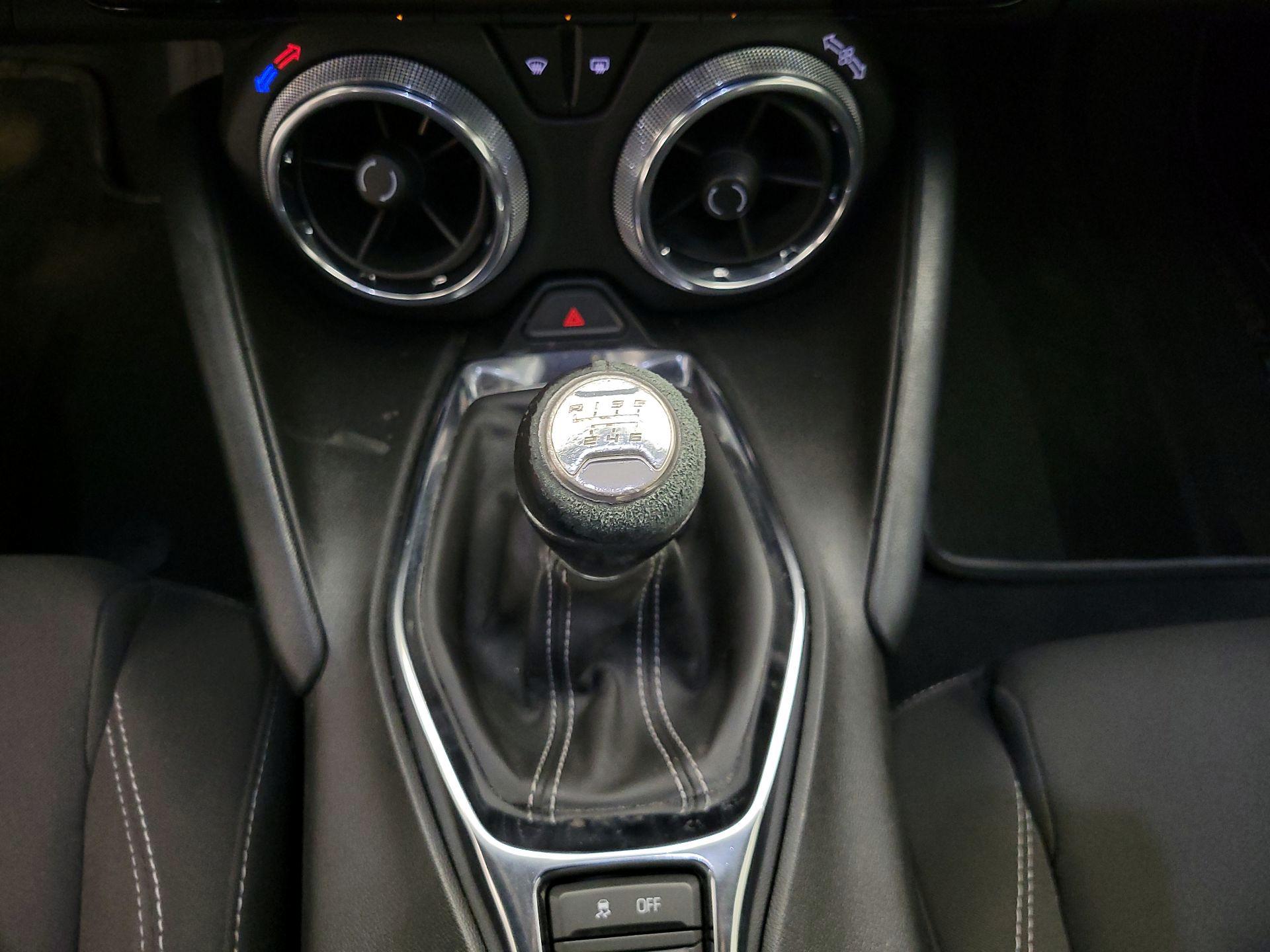 Thumbnail: 2019 Chevrolet Camaro - 17