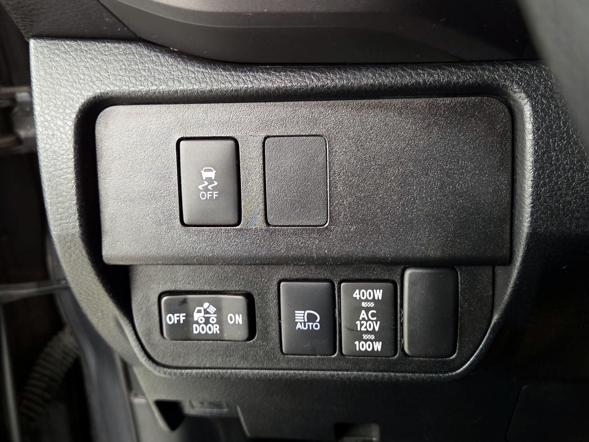 Thumbnail: 2021 Toyota Tacoma - 13