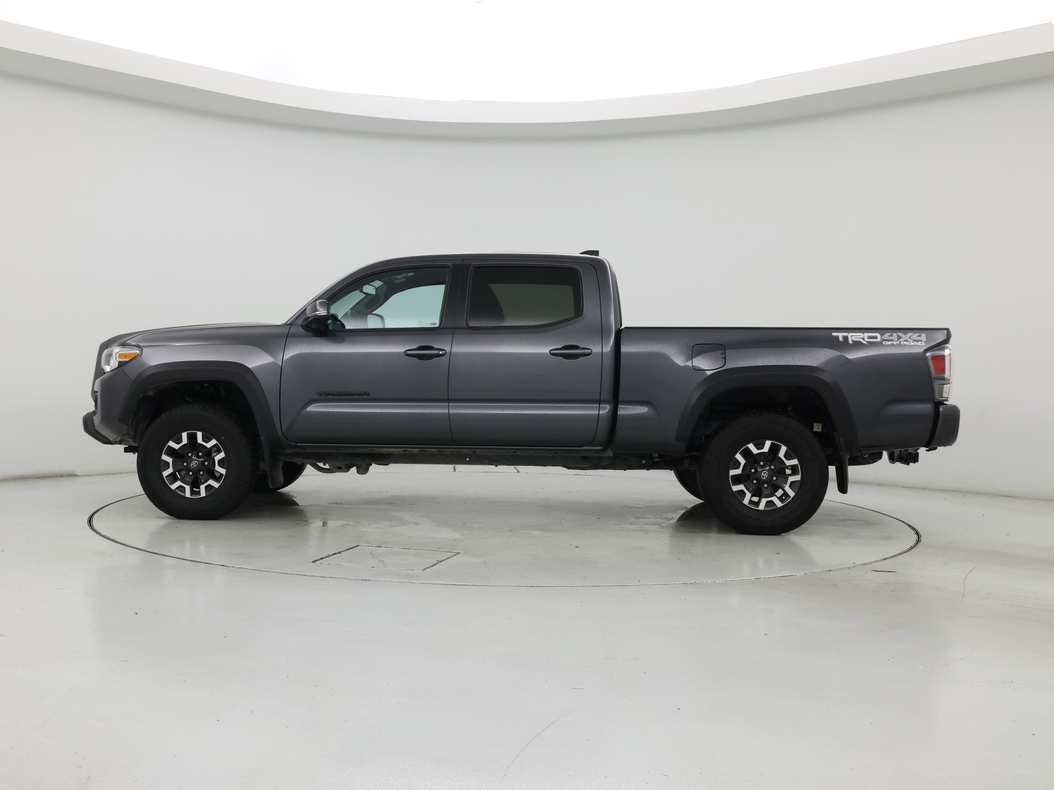 Thumbnail: 2021 Toyota Tacoma - 3