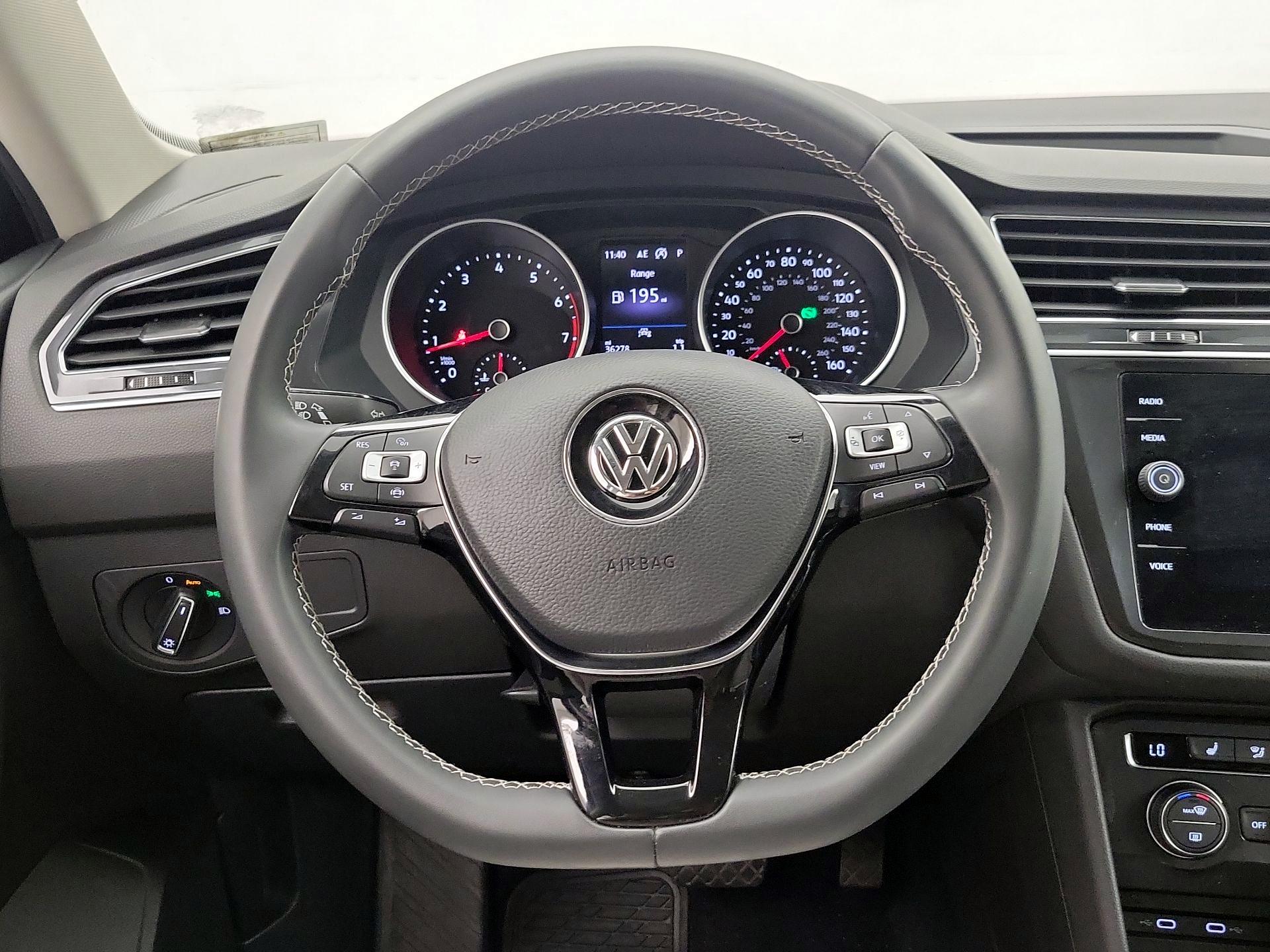 Thumbnail: 2021 Volkswagen Tiguan - 10