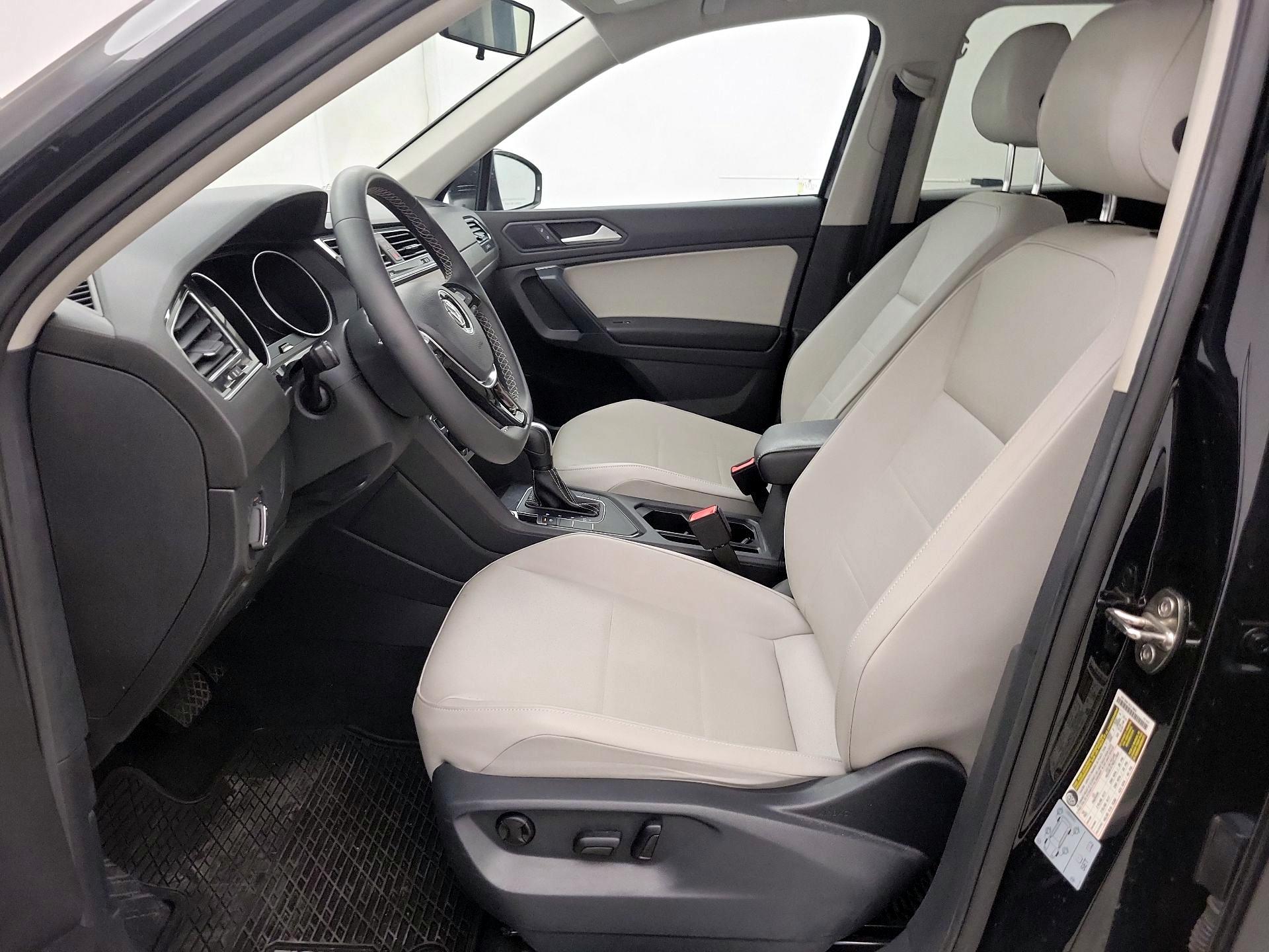 Thumbnail: 2021 Volkswagen Tiguan - 11