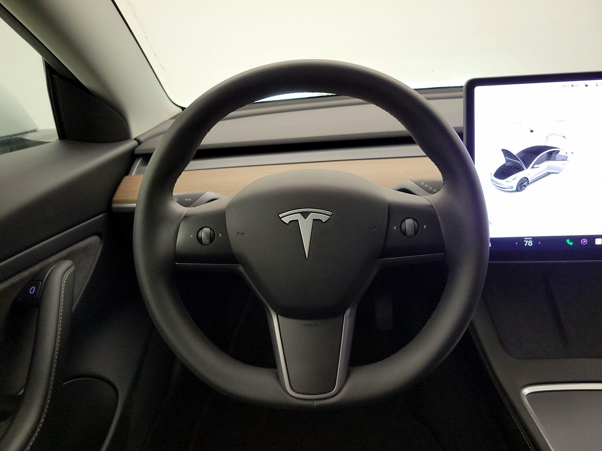 Thumbnail: 2021 Tesla Model 3 - 10