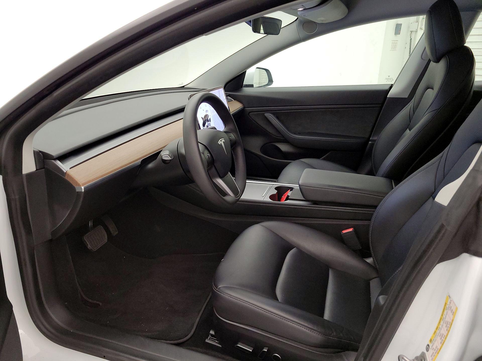 Thumbnail: 2021 Tesla Model 3 - 11
