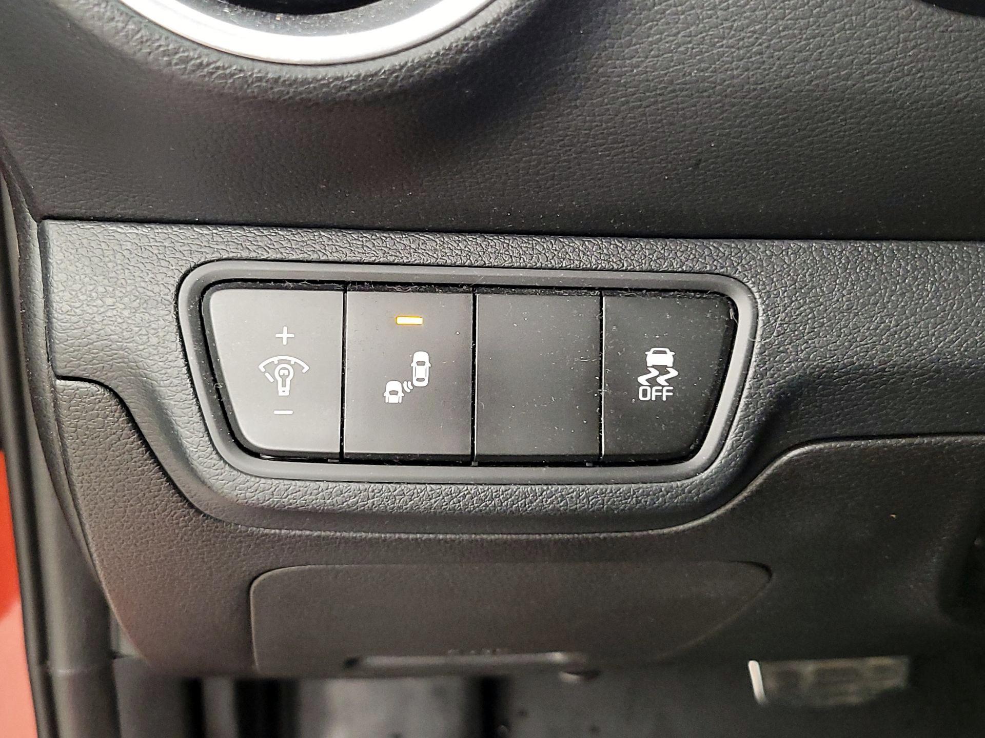 Thumbnail: 2023 Kia Forte - 13