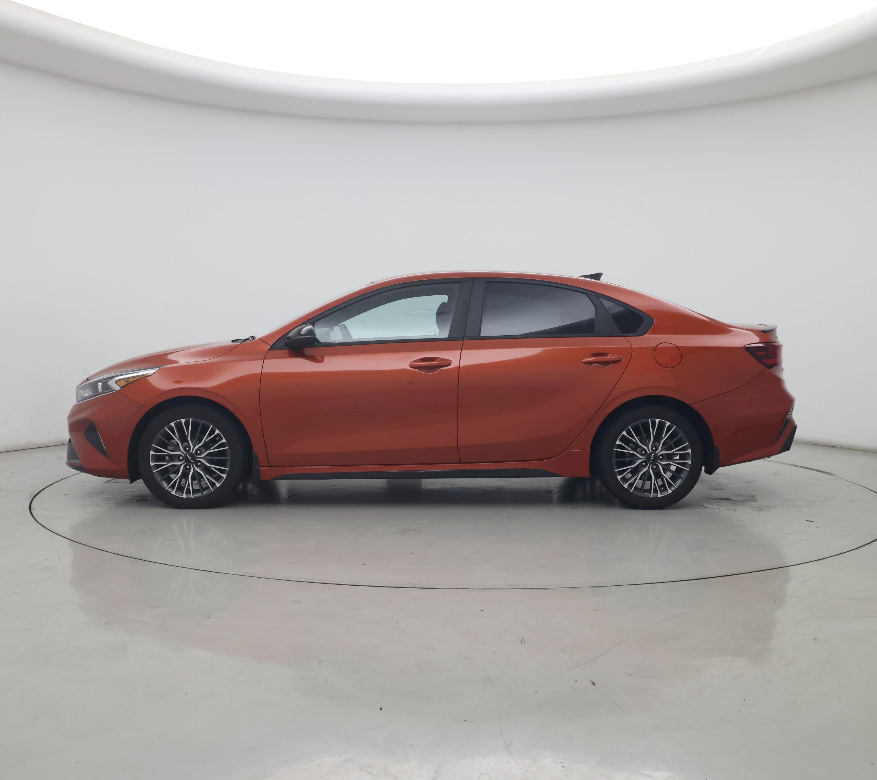 Thumbnail: 2023 Kia Forte - 3