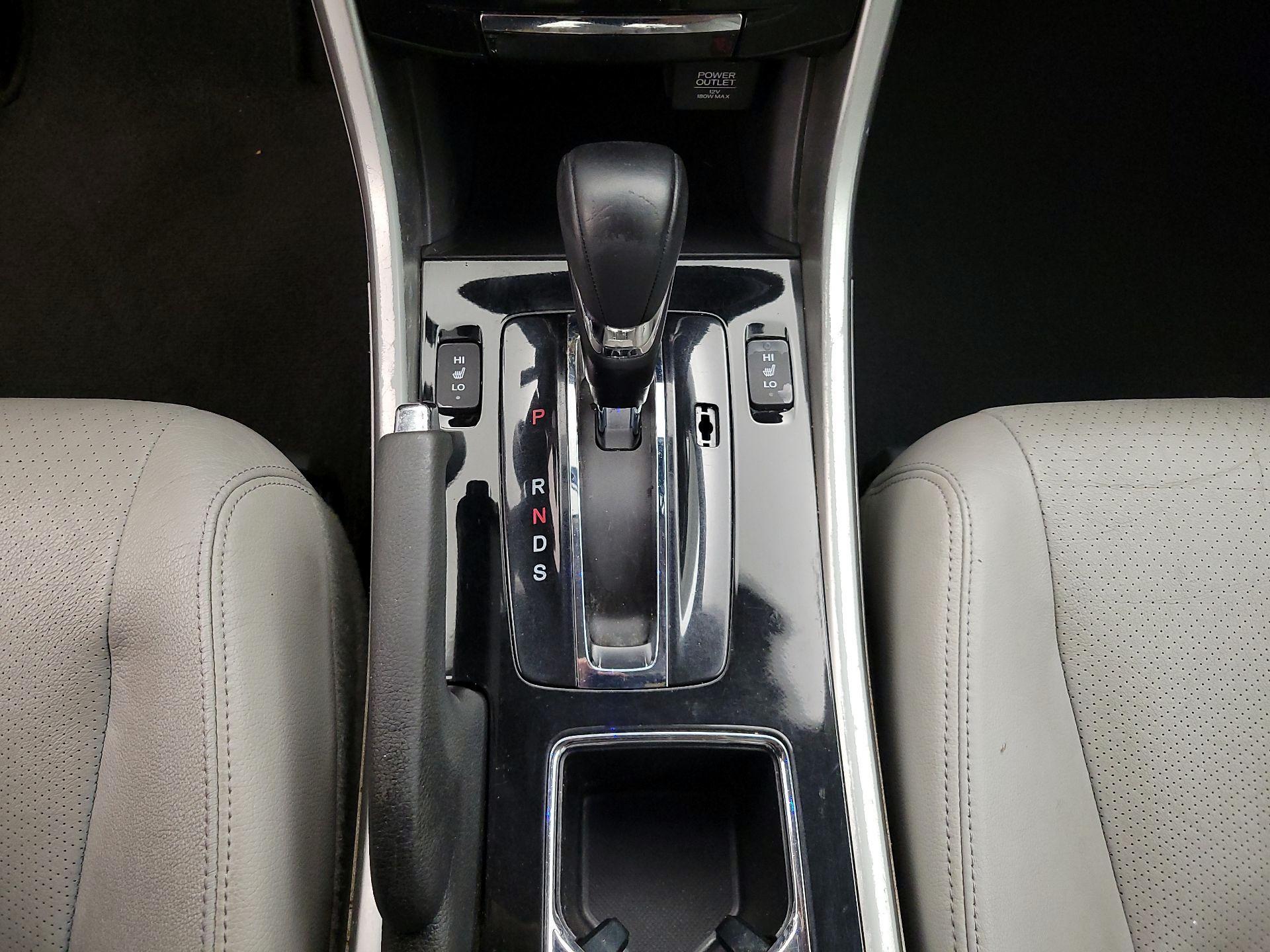 Thumbnail: 2017 Honda Accord - 17