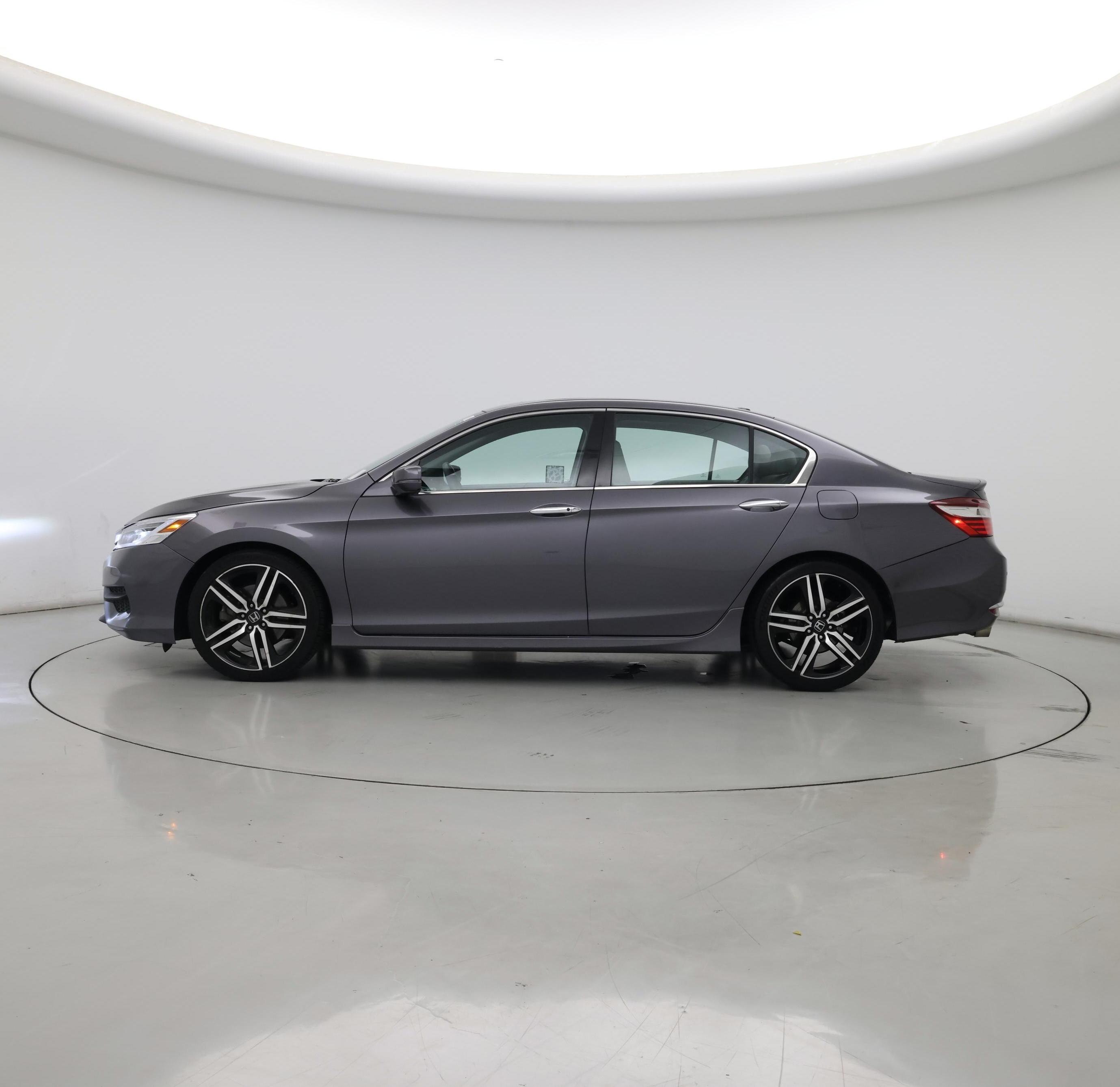 Thumbnail: 2017 Honda Accord - 3