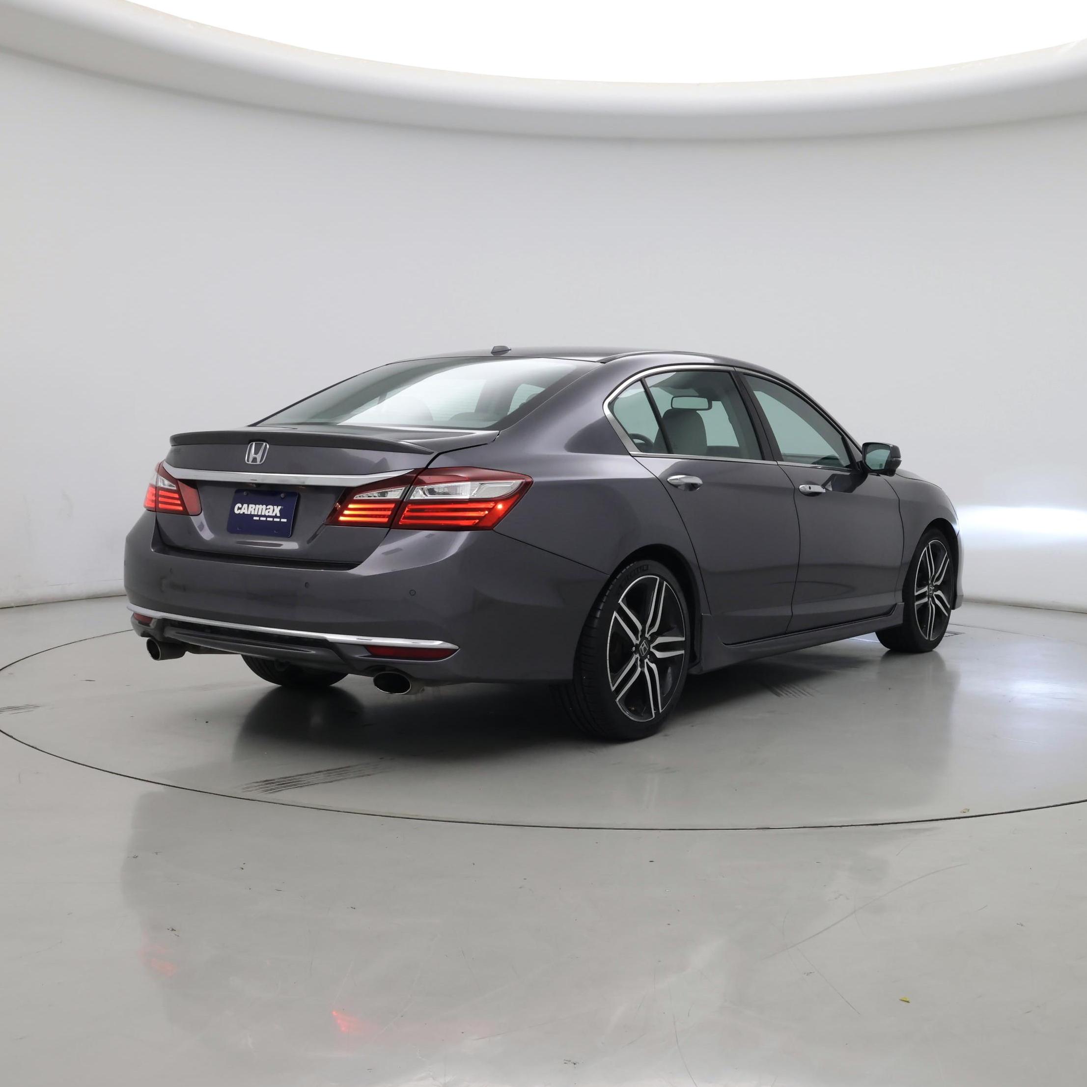 Thumbnail: 2017 Honda Accord - 8
