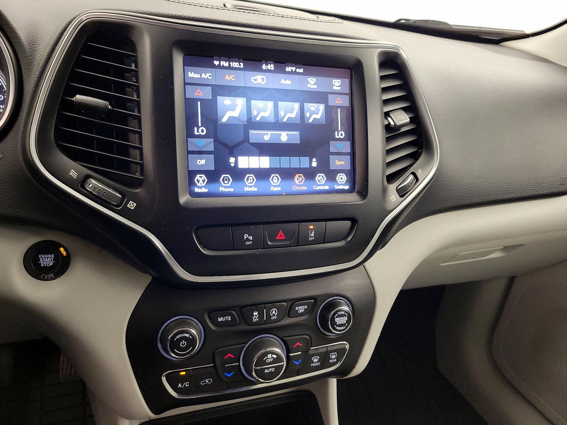 Thumbnail: 2021 Jeep Cherokee - 16