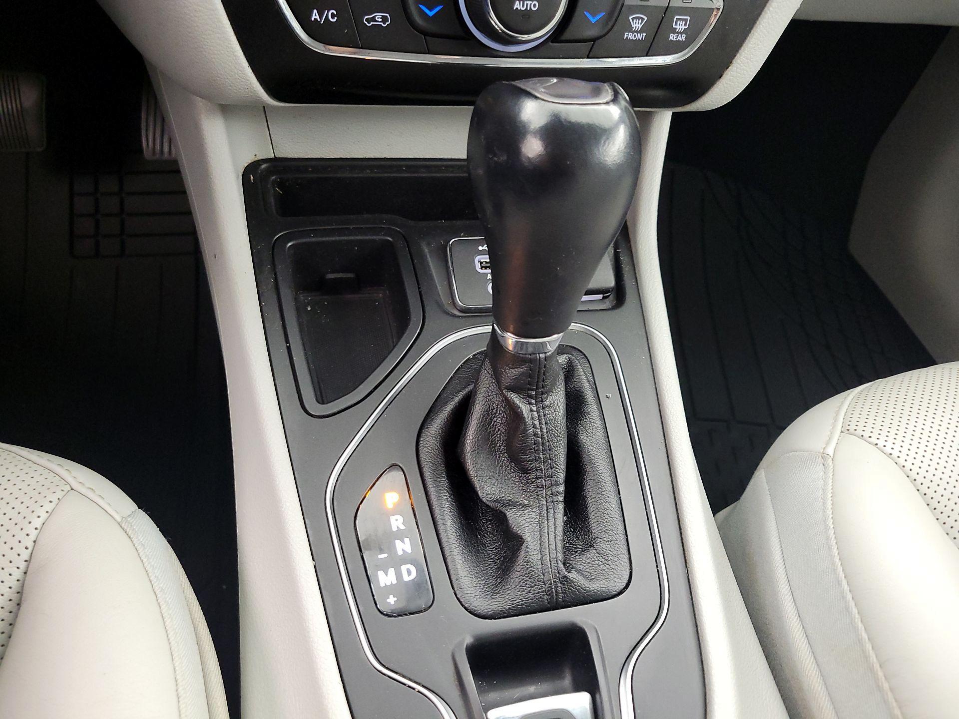 Thumbnail: 2021 Jeep Cherokee - 17