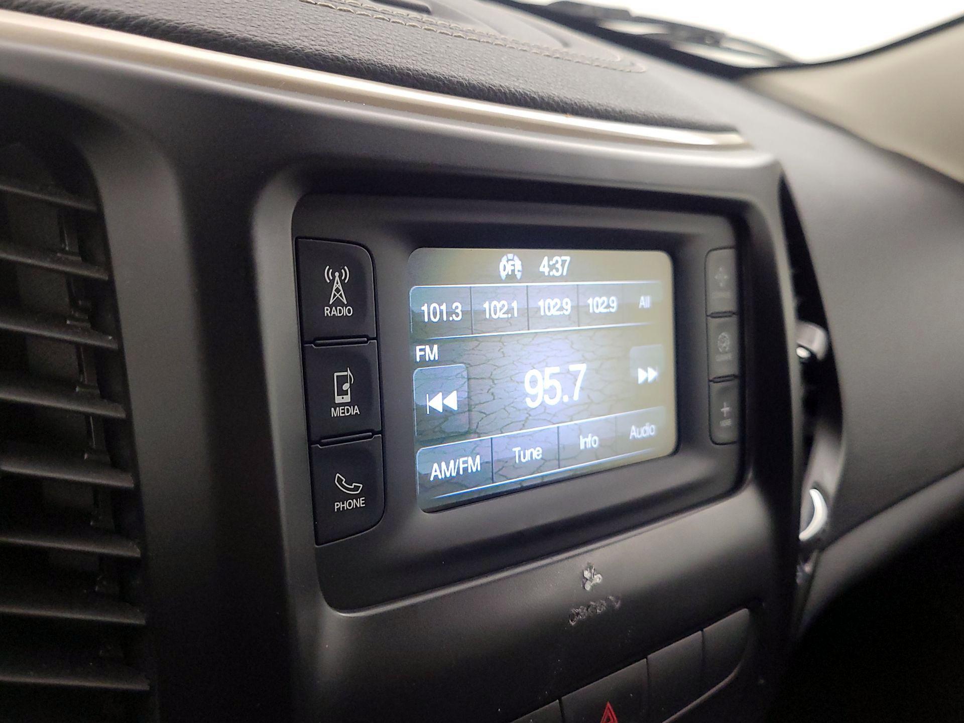 Thumbnail: 2014 Jeep Cherokee - 14