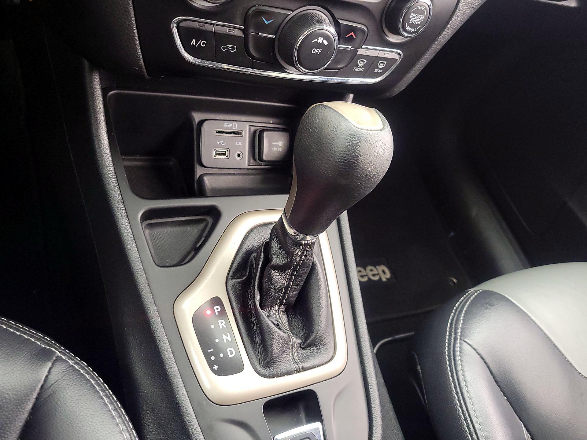 Thumbnail: 2014 Jeep Cherokee - 16