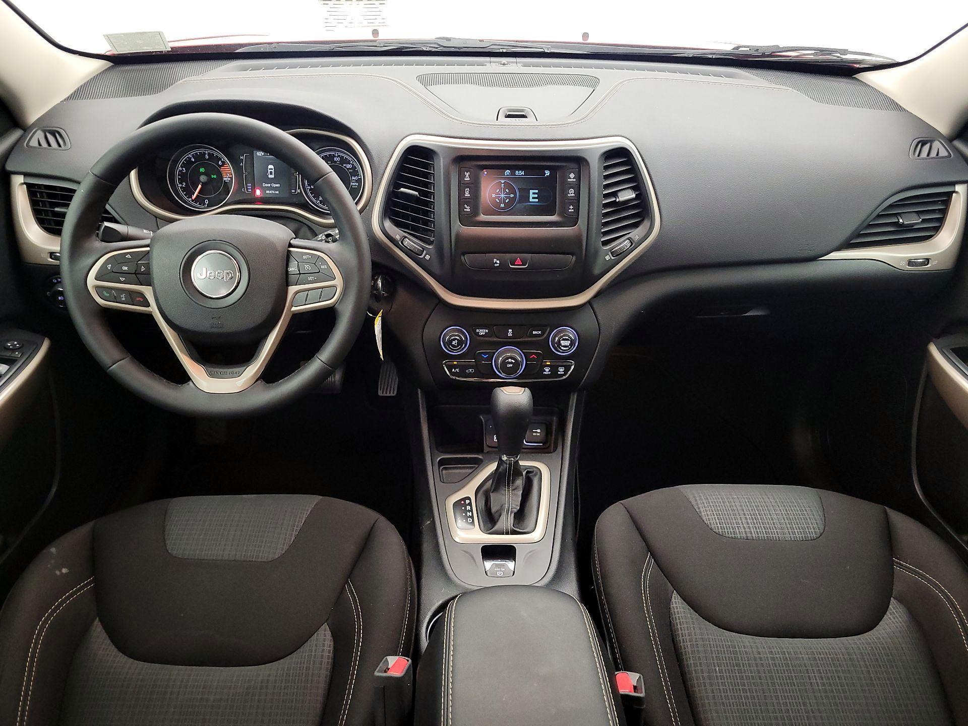 Thumbnail: 2017 Jeep Cherokee - 9