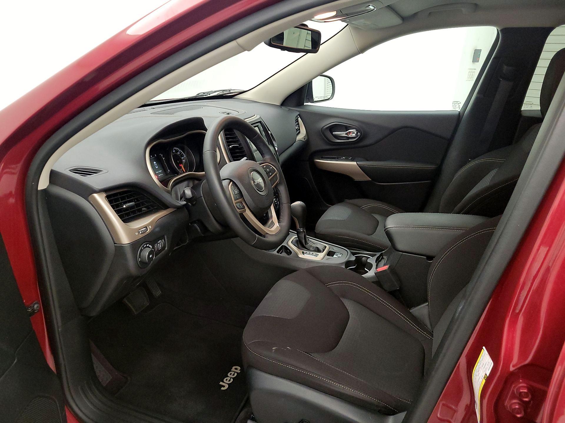 Thumbnail: 2017 Jeep Cherokee - 11