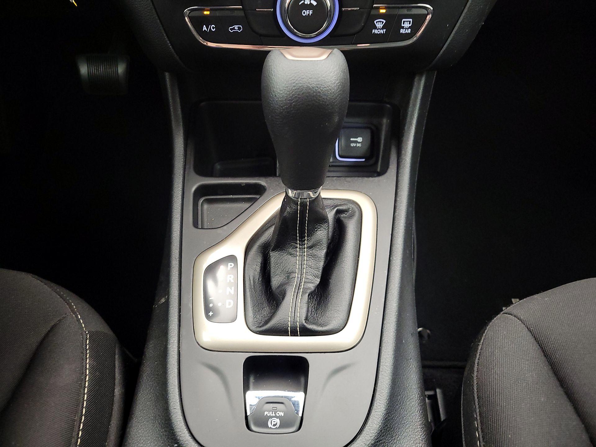 Thumbnail: 2017 Jeep Cherokee - 18